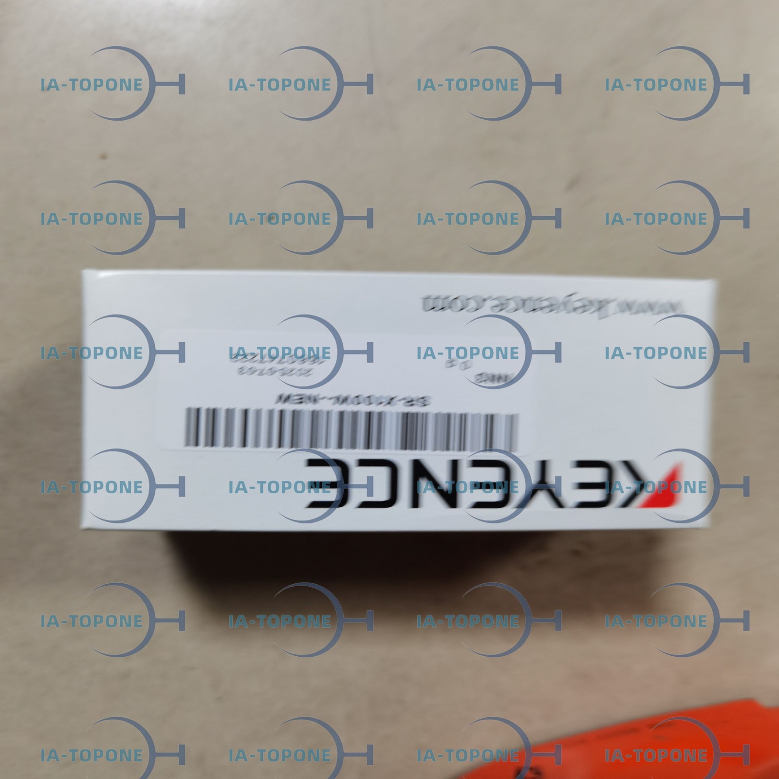 One New in Box SR-X100W Keyence Local US Stock, 1 Year warranty!