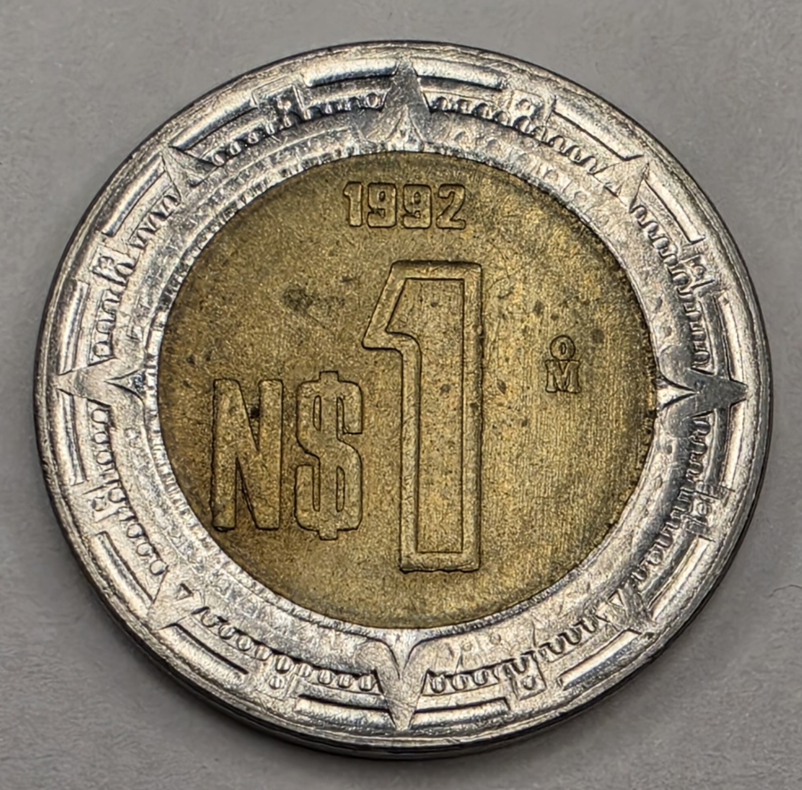 1992 Mexico 1 One Nuevo Peso - Circulated Mexican Bimetallic World Coin