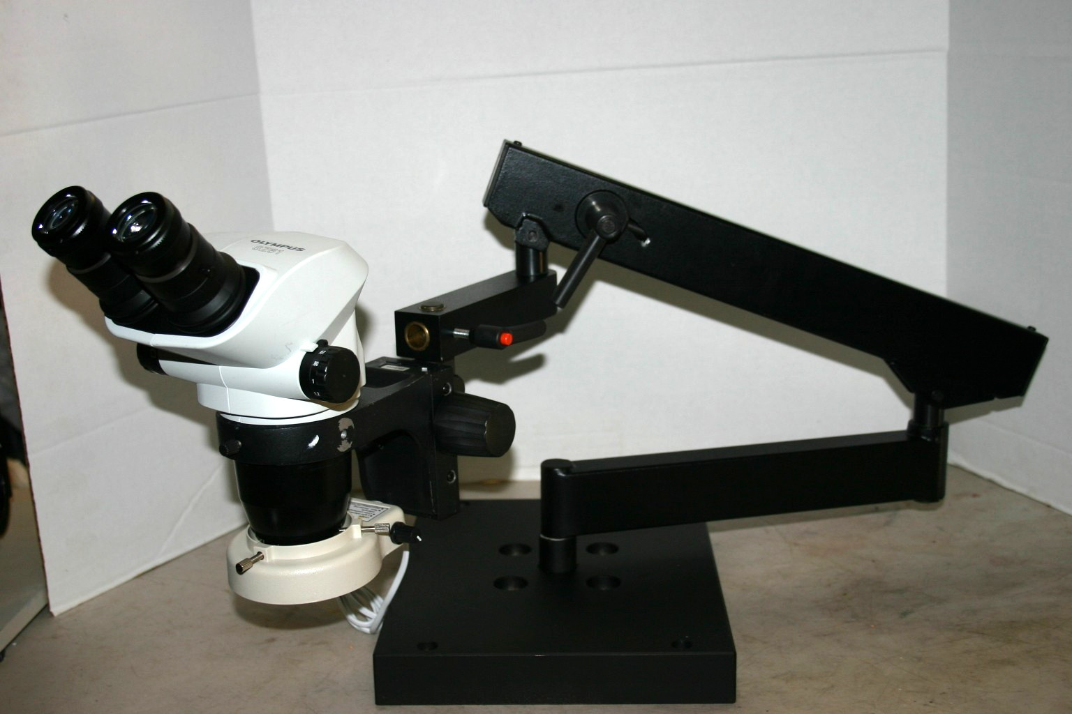Olympus SZ-61 45d Stereozoom Microscope on Articulating Boom Std 7-45X Ringlight