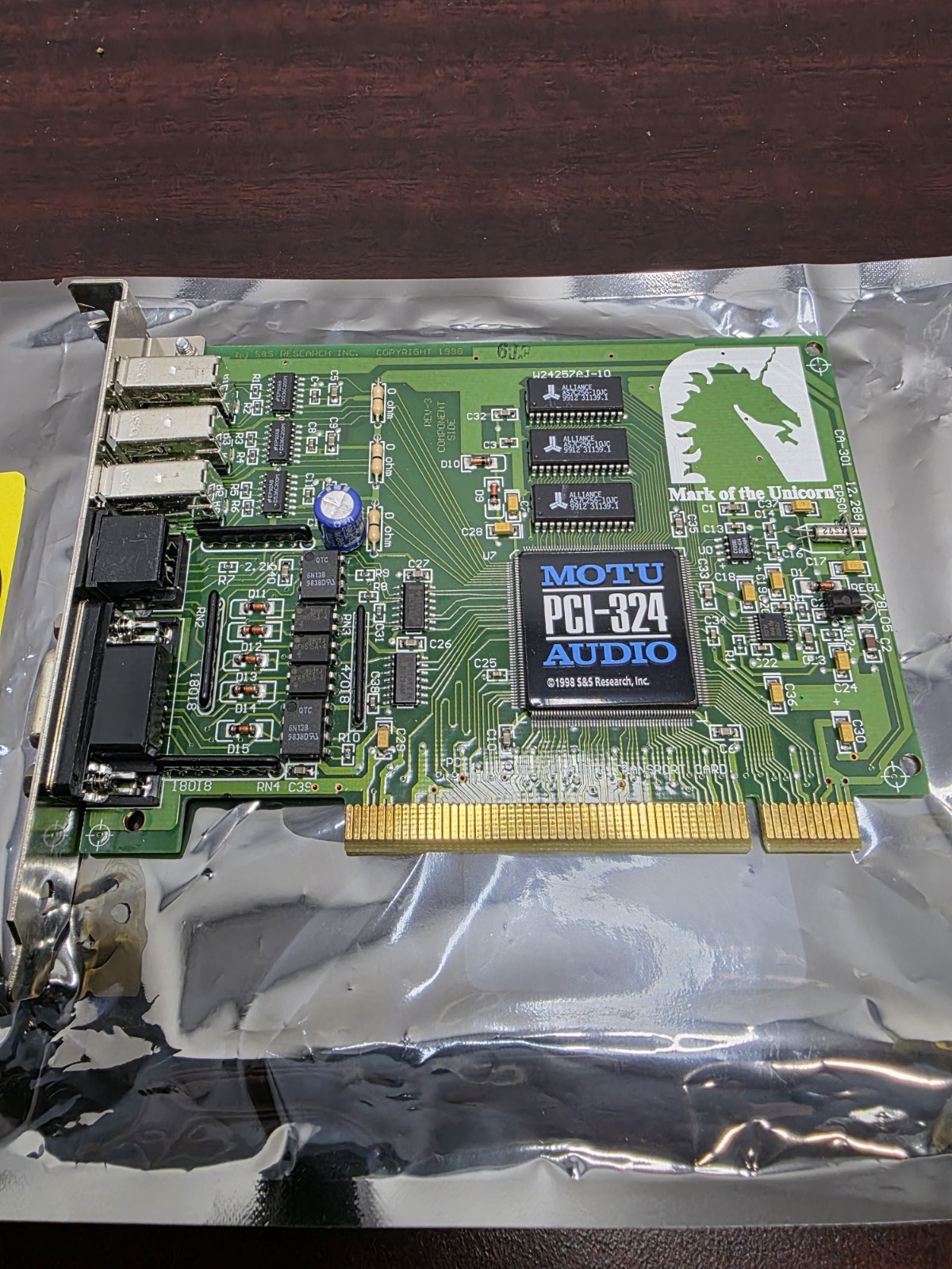MOTU PCI-324 PCI Audio Interface Card - Mark of the Unicorn 2408 1224 1296