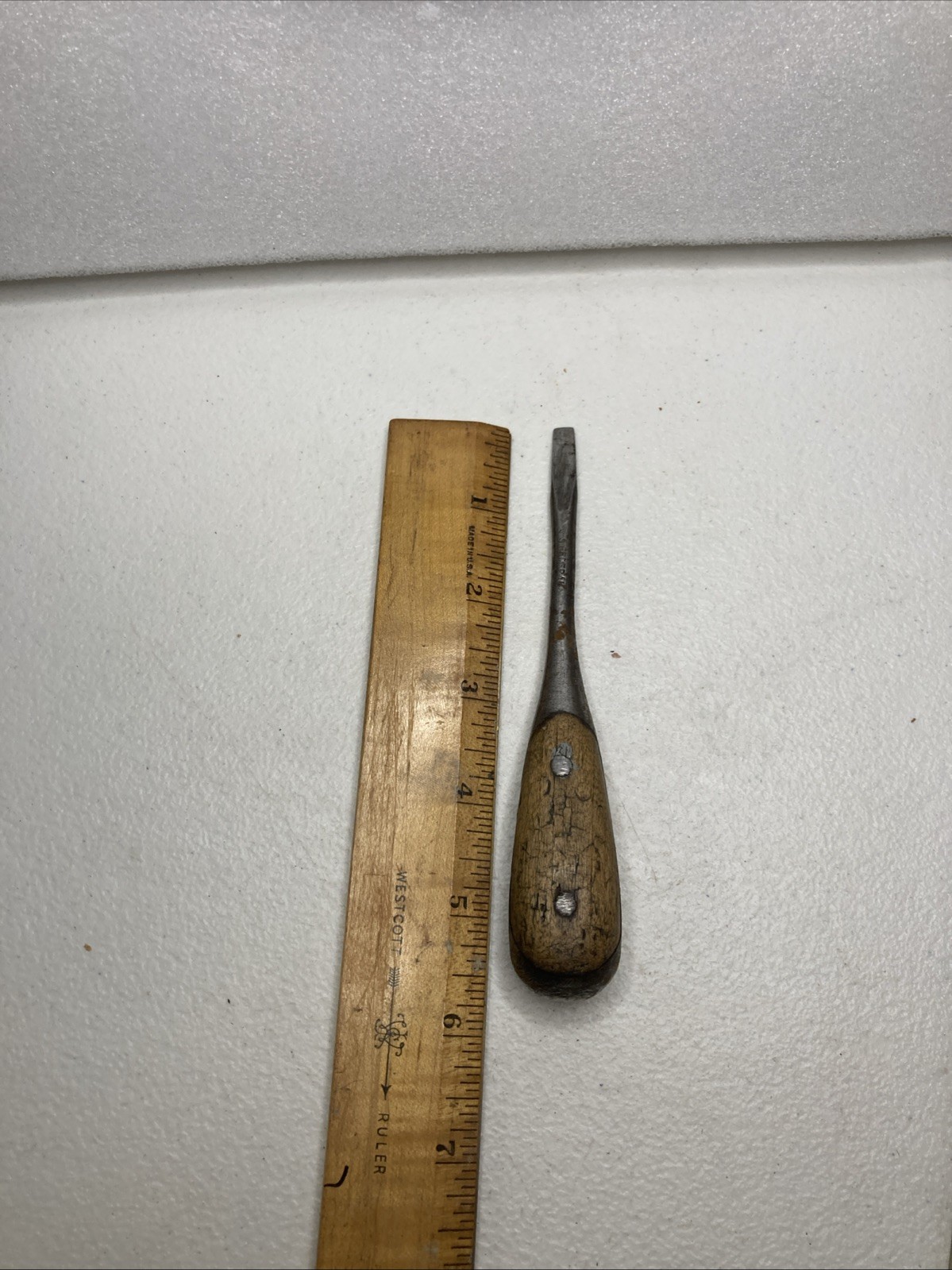 Vintage Federal Perfect Handle Screwdriver- 5 1/2”. -I