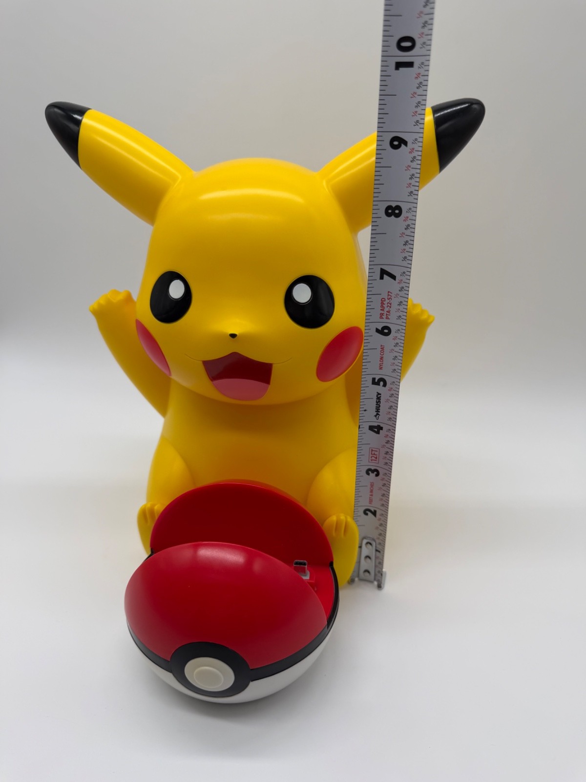 Pokémon Nintendo DSi Pikachu Charge Stand