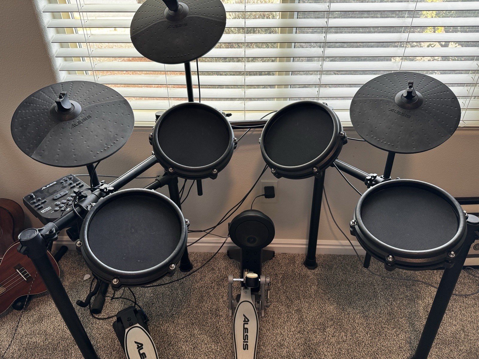 Alesis Nitro Digital Electronic Drum Kit Mesh Heads 8-Pad w/ Module DM7X