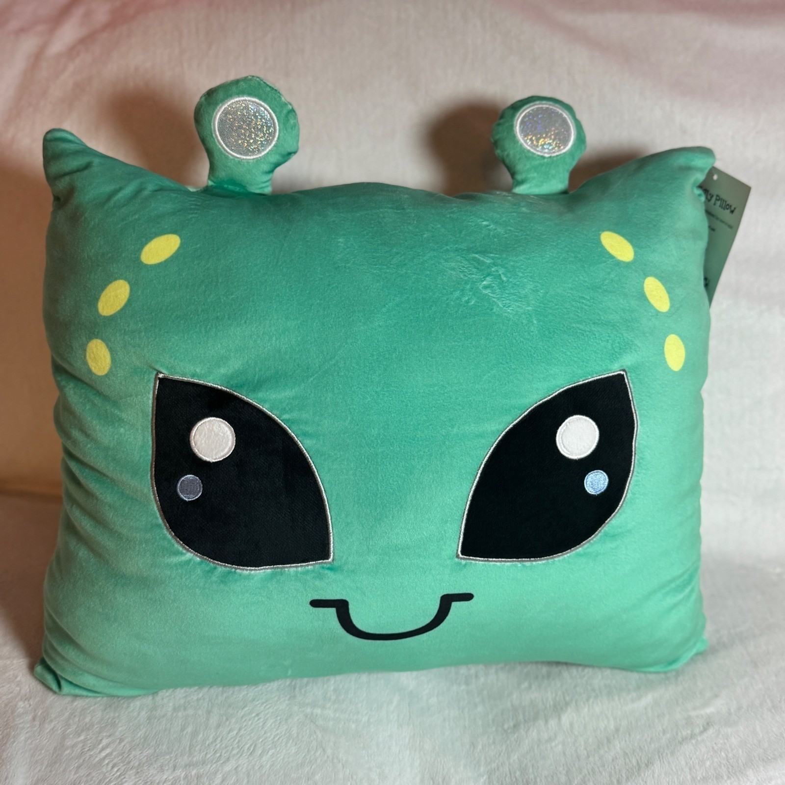 Your Zone Alien Soft 18in x 18in Cute Snuggly Mint Plush Pillow, New with Tags