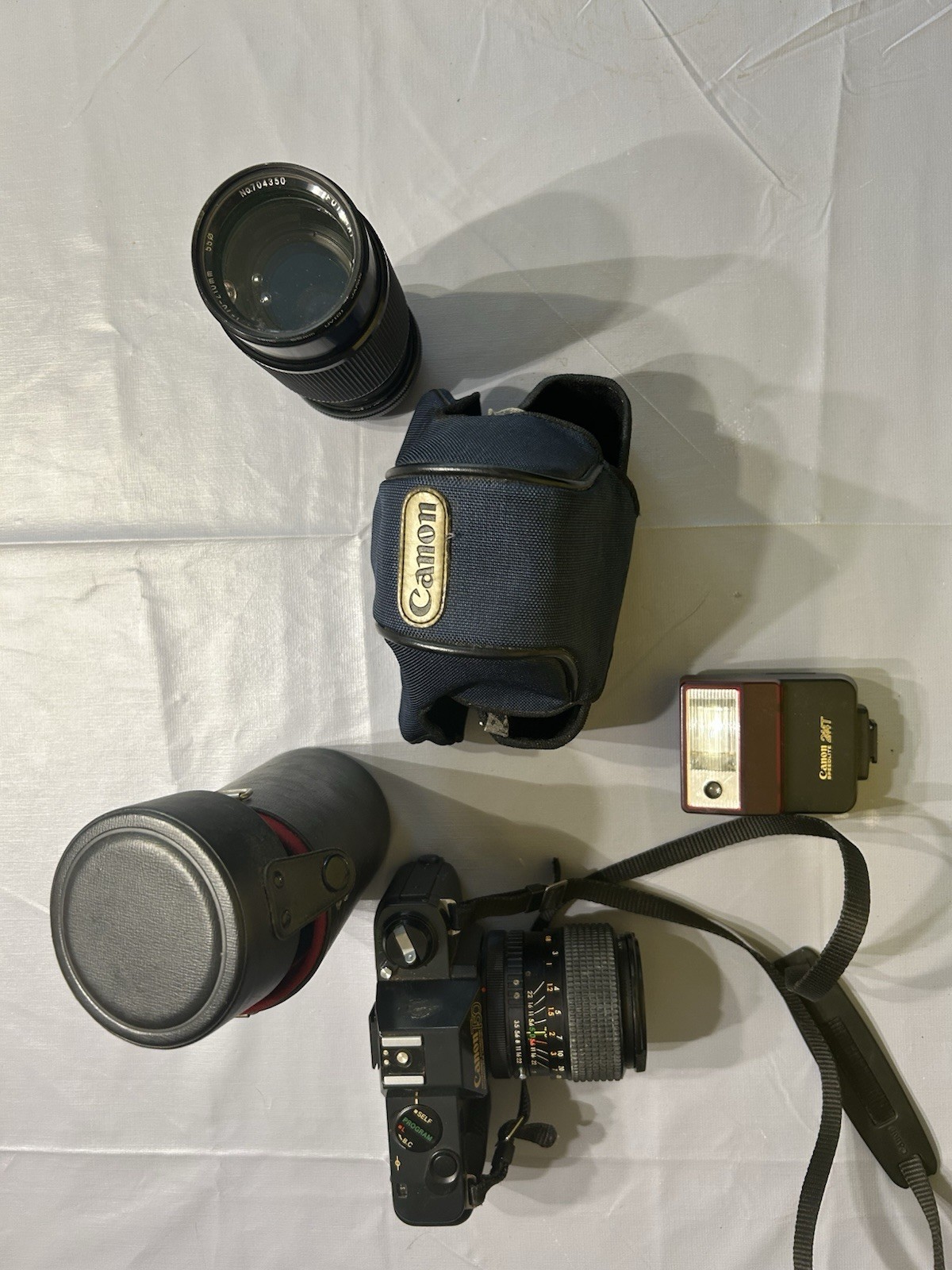 CANON  T50 film camera lot With 2 Lens, Neck Strap, Flash And Original Cases VTG