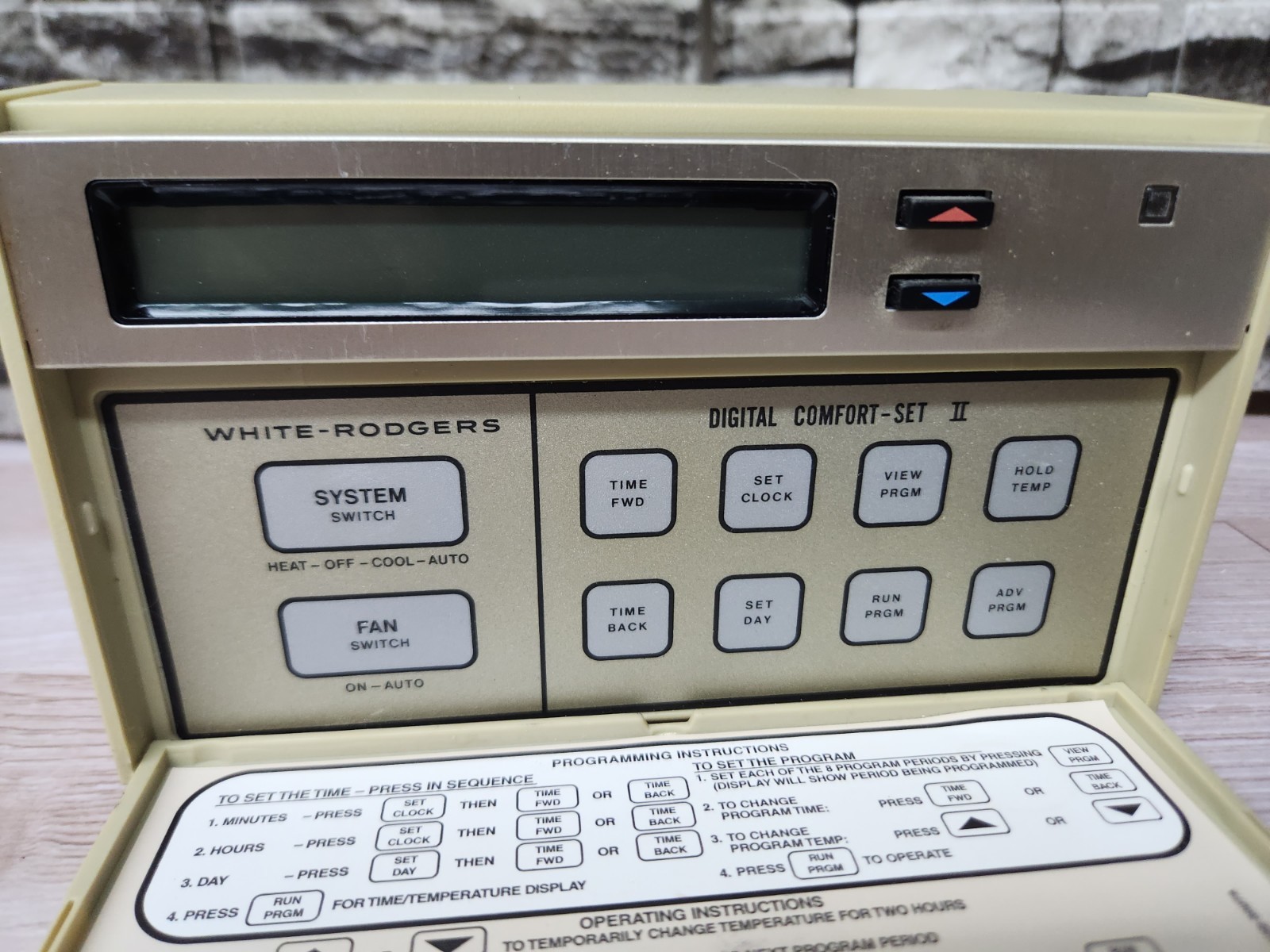 Vtg White-Rogers 1F90-71 Digital Comfort-Set II Heat/Cool Thermostat w manual