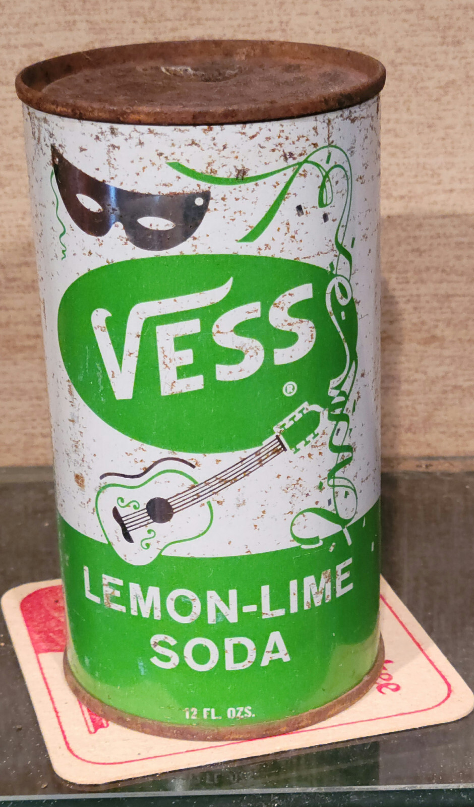 1950S  GREEN VESS LEMON LIME SODA FLAT TOP  SODA CAN  ST LOUIS MISSOURI GUITAR