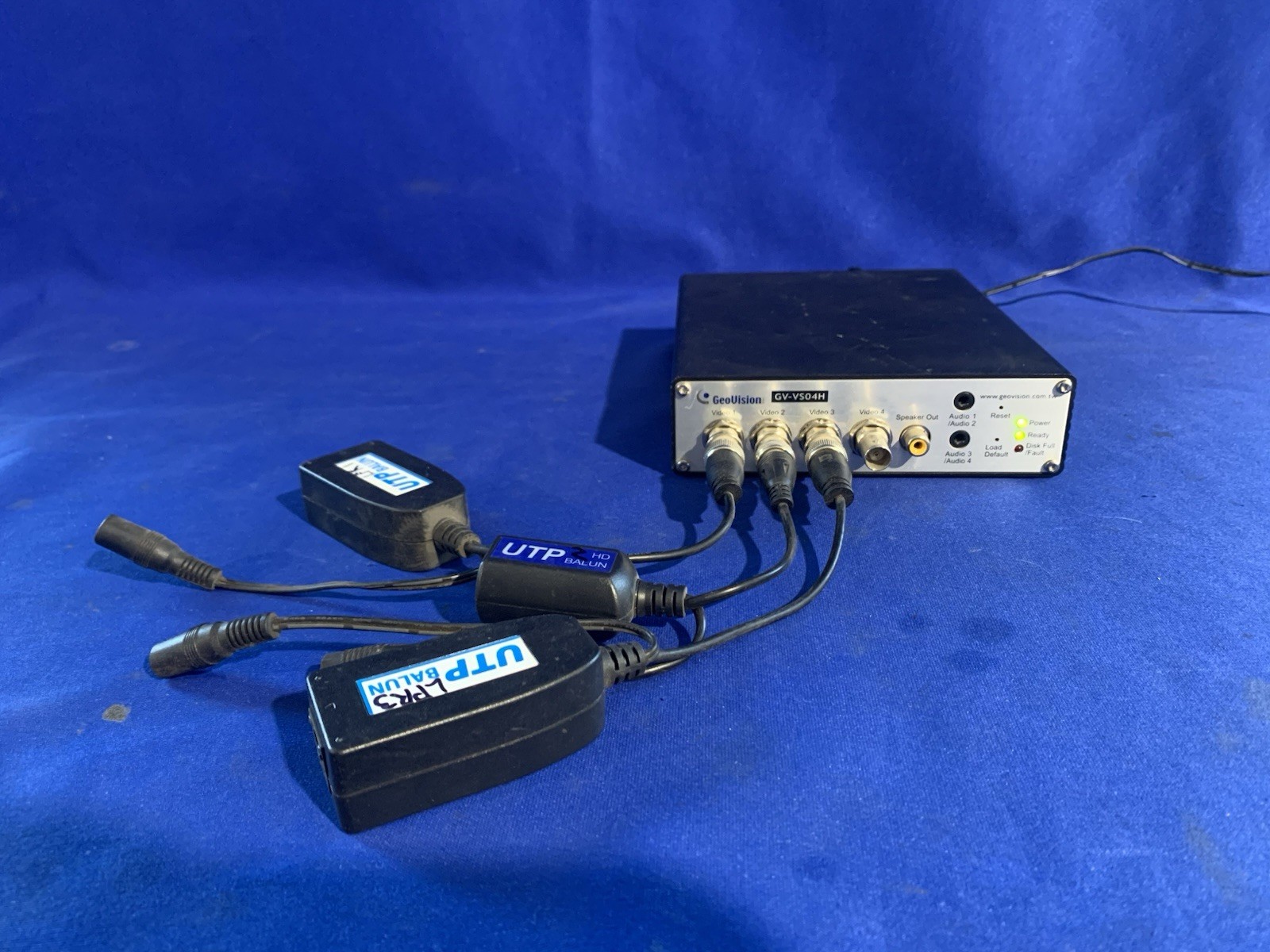 GeoVision gv-vs04h 4-Channel Network PoE Video Server For Cameras - Powers On