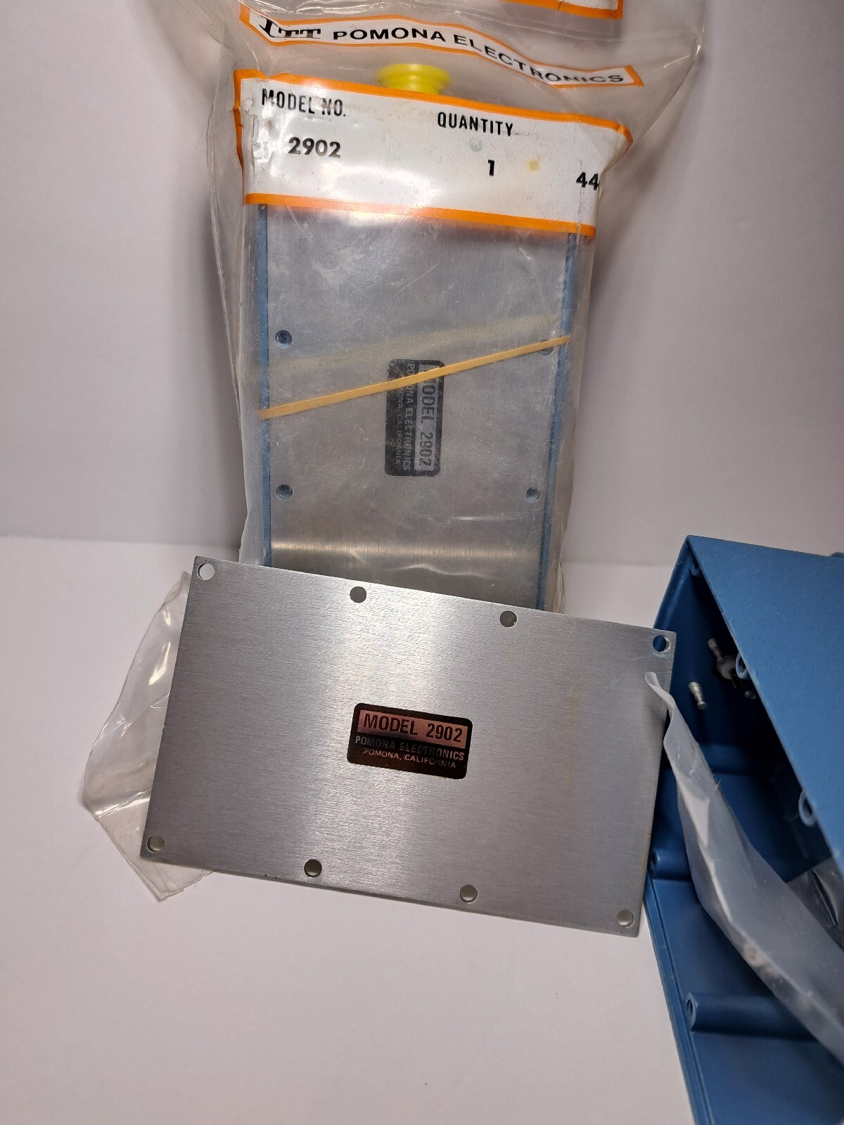 Pomona Electronics 2902 Shield Box 2 female  New