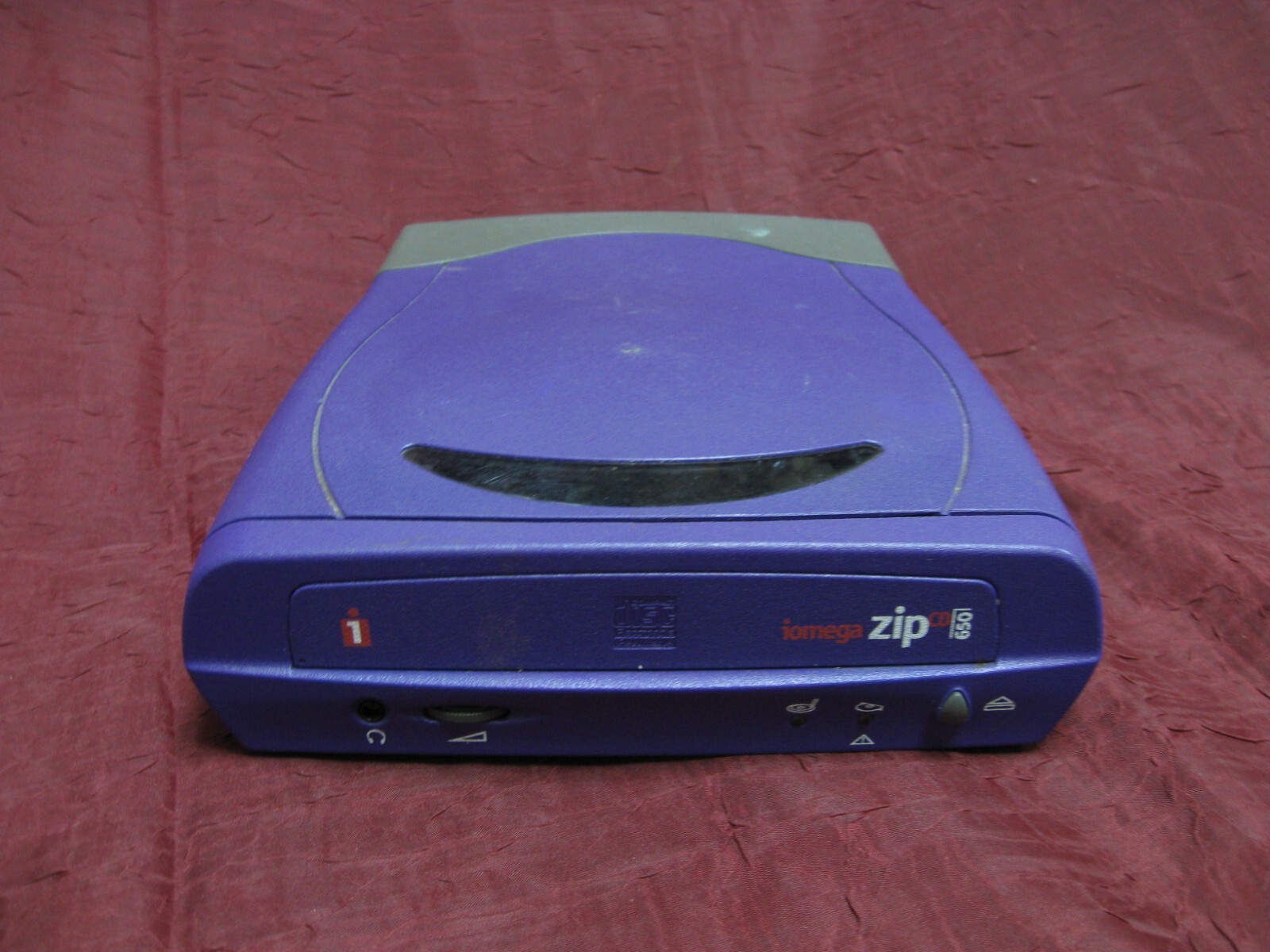 IOMEGA USB ZIP CD 650 Drive ZIPCDUSB external drive  surplus- No Cables No PS