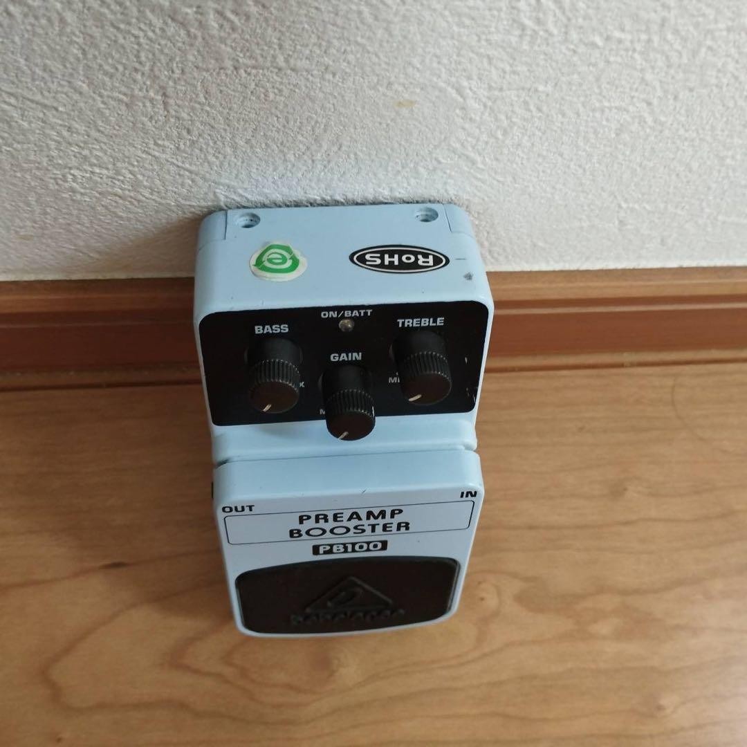 BEHRINGER PB100 Preamp Booster Pedal