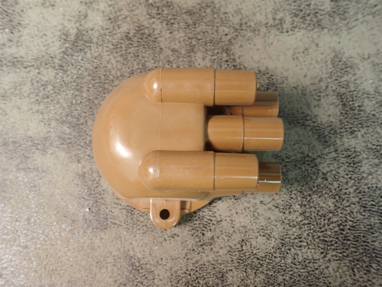 NEW WVE 5D1112 Distributor Cap (SS47)