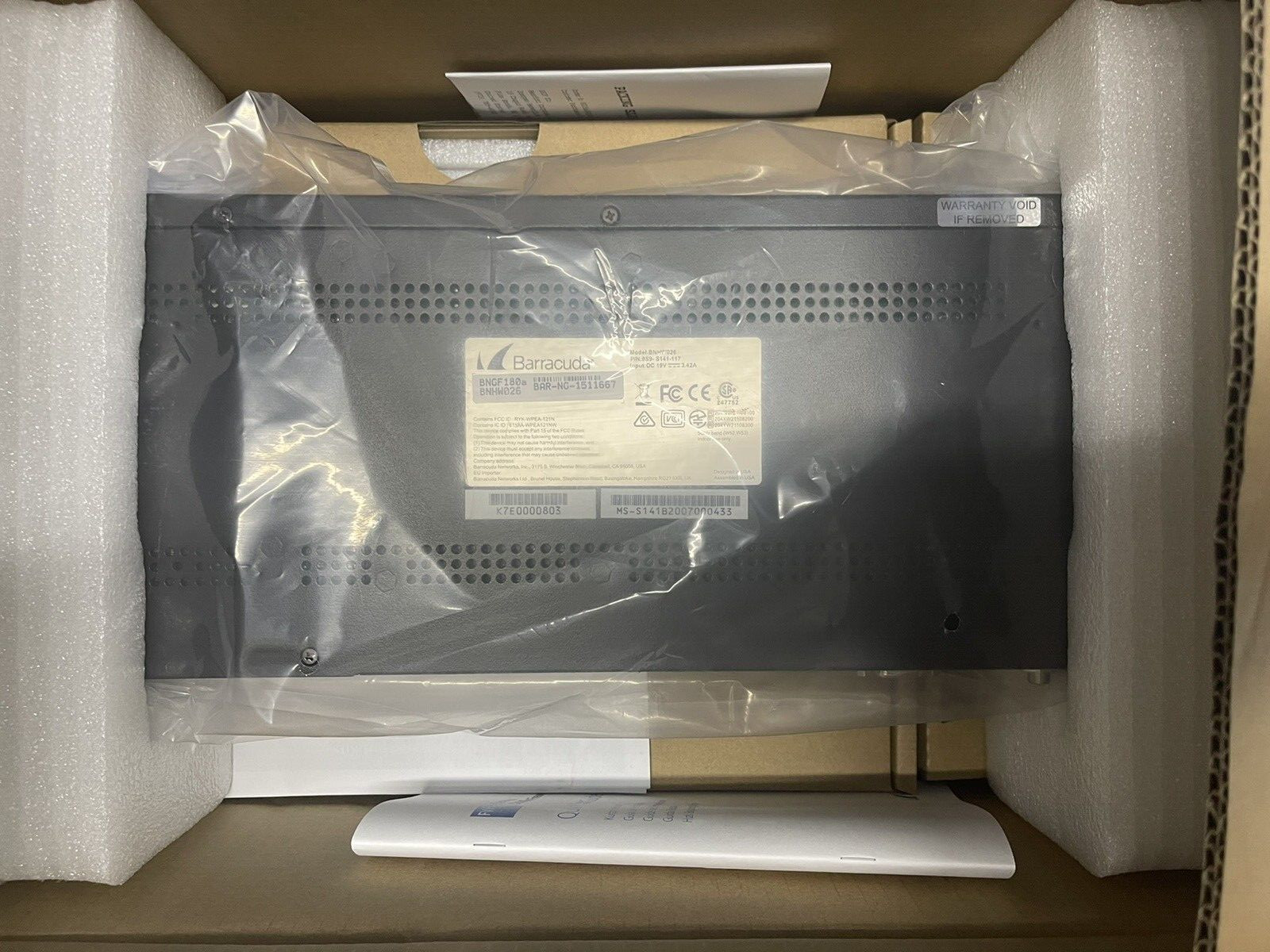 Barracuda NextGen Firewall F180 Appliance (BNGIF180) BNHW026