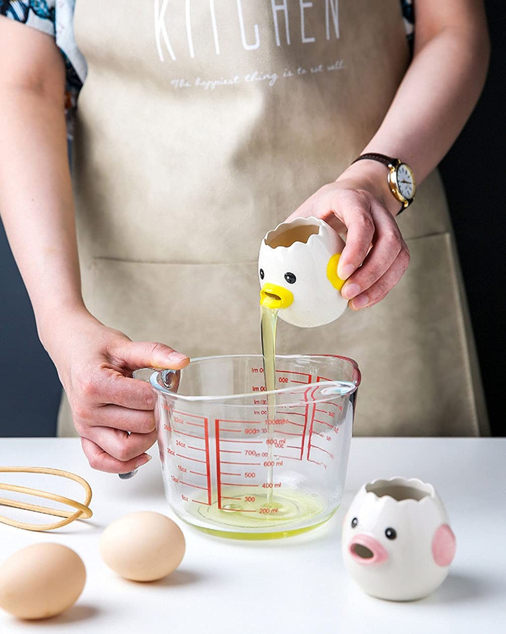 LuoCoCo Cute Egg Separator, Ceramics Vomiting Chicken Yolk Medium, Yellow