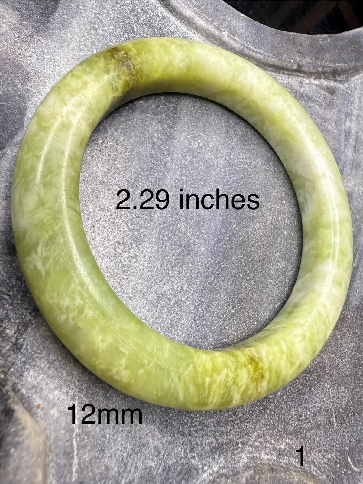 Green Jade Bangle Xiuyan Natural Jade Bracelet