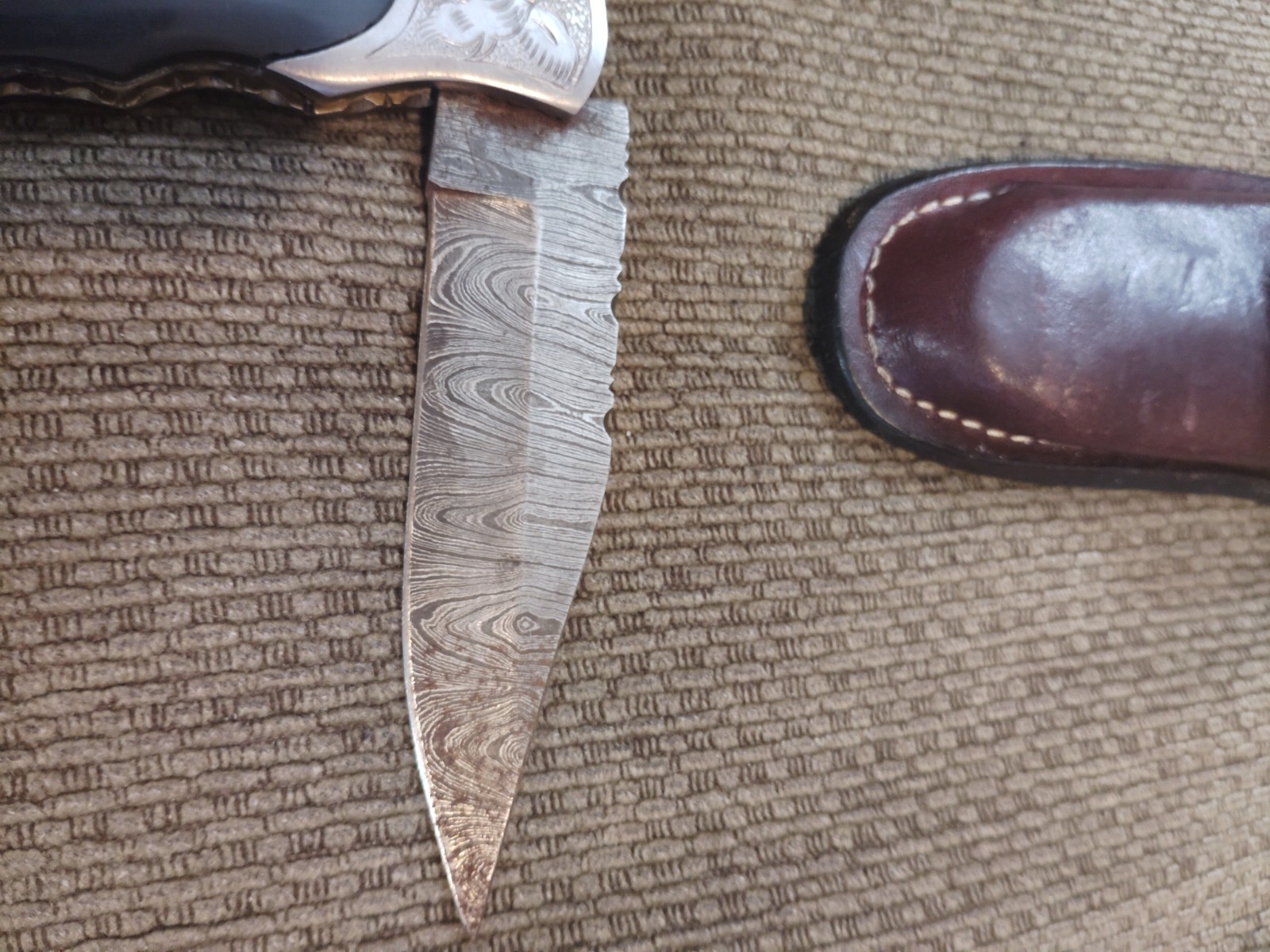 Eye Catching Damascus Steel Folding Knife, Hand Made, DB-5062-ENG & Leather Case