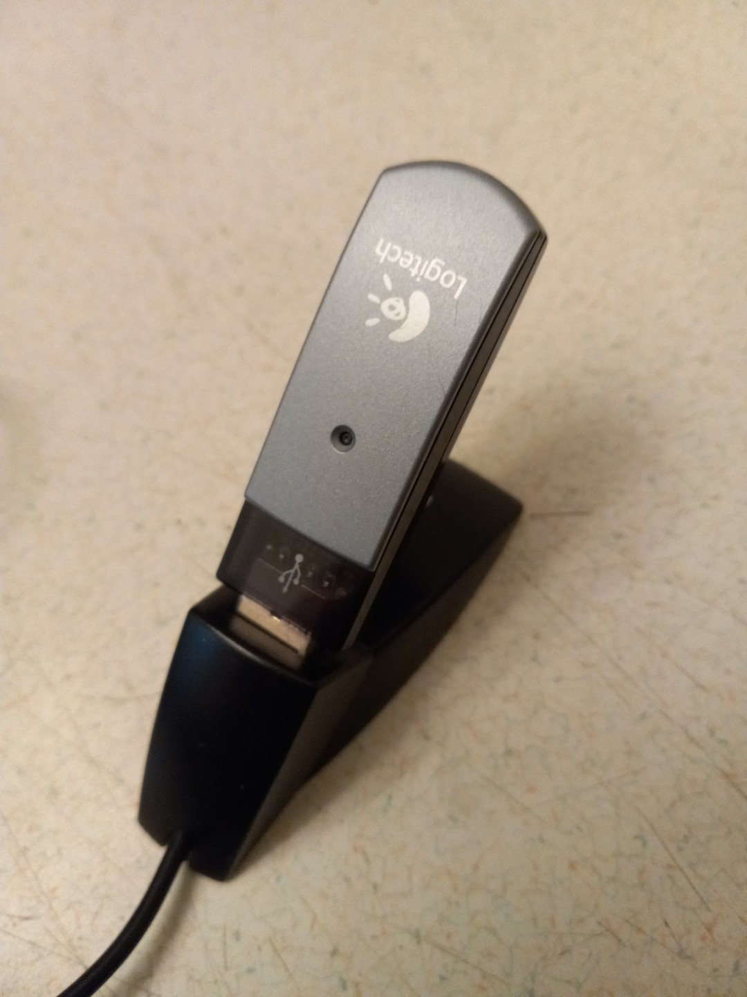LOGITECH C-BS35 USB WIRELESS RECEIVER DONGLE 831241-3000 With USB Stand
