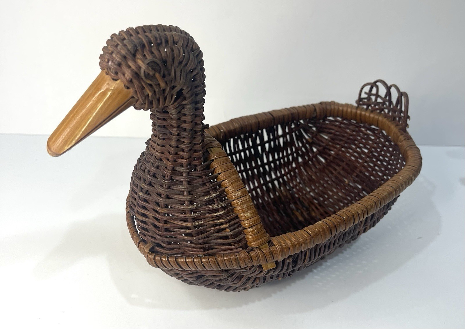 Vtg Ducks-2 Wicker Rattan Basket Wooden Beak 1 HOMCO cottagecore Farmhouse