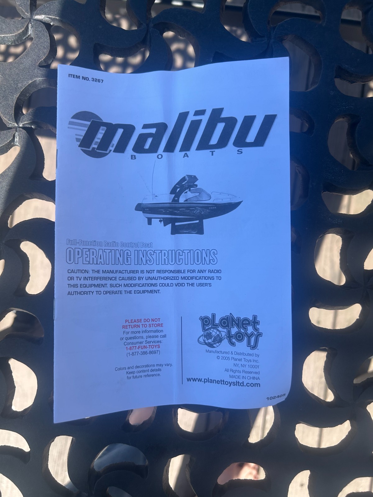 FULL FUNCTION 2006 MALIBU WAKESETTER, RC BOAT With Box, Instructions, and Stand