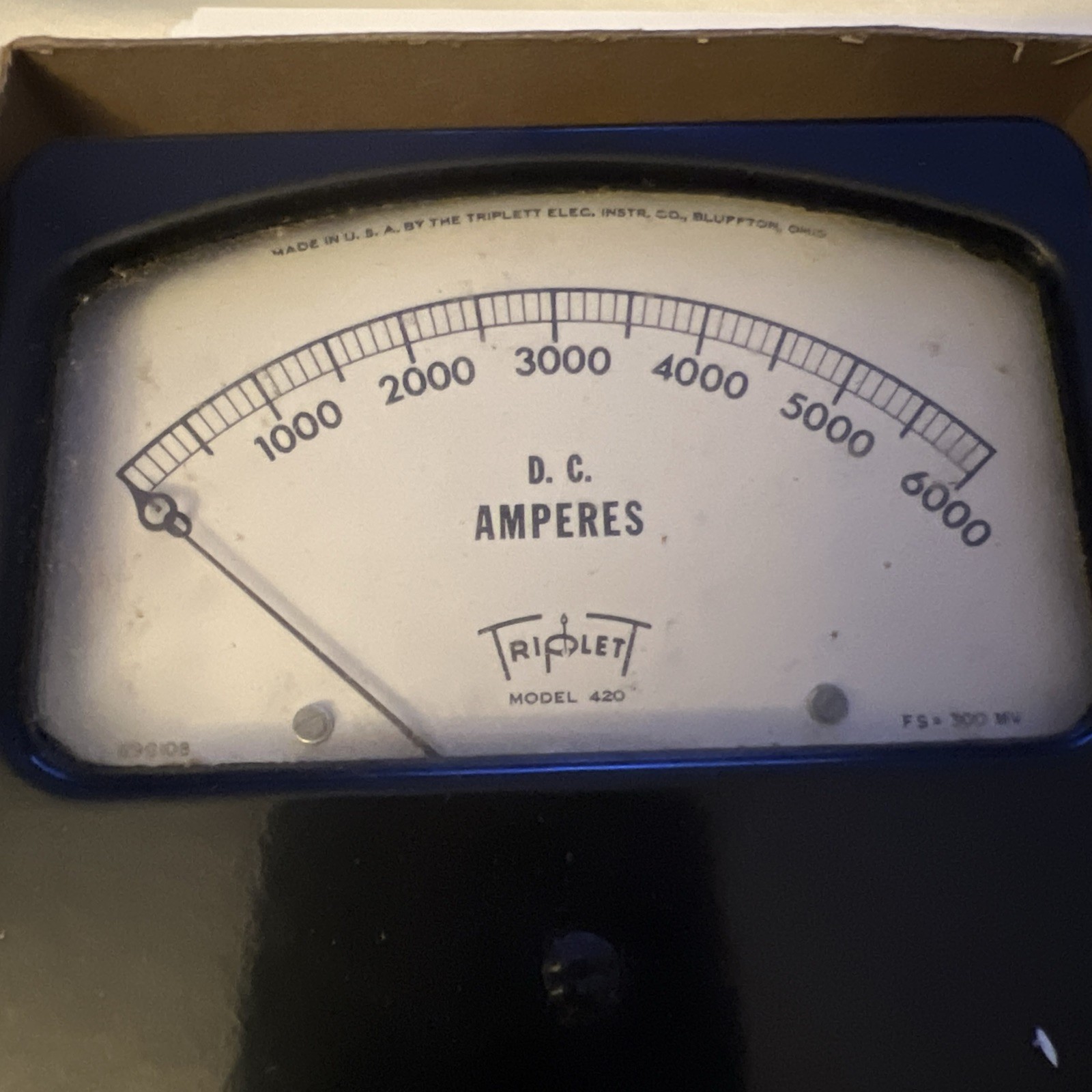 Triplett Model 420 D.C. Amperes panel meter, 0-6000