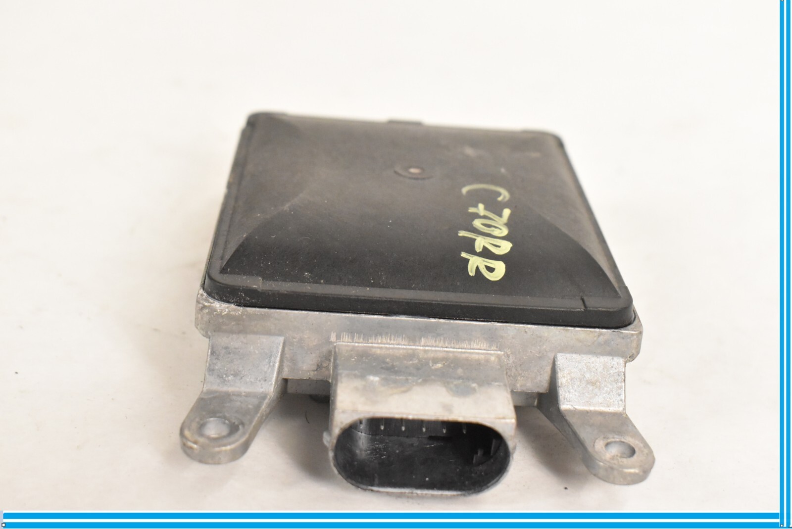 11 - 17 For Porsche Cayenne 958 Front Side Blind Spot Sensor Control Module