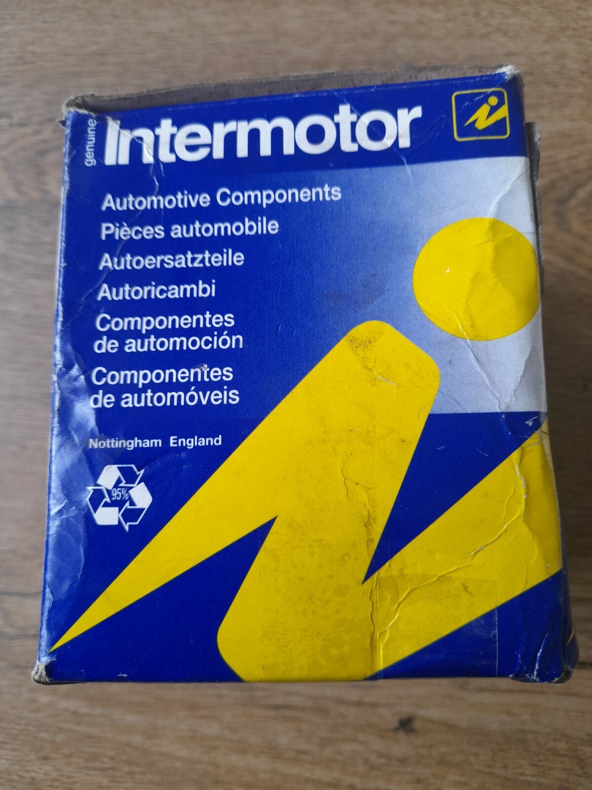 Intermotor 45165 Distributor Cap (404720250)