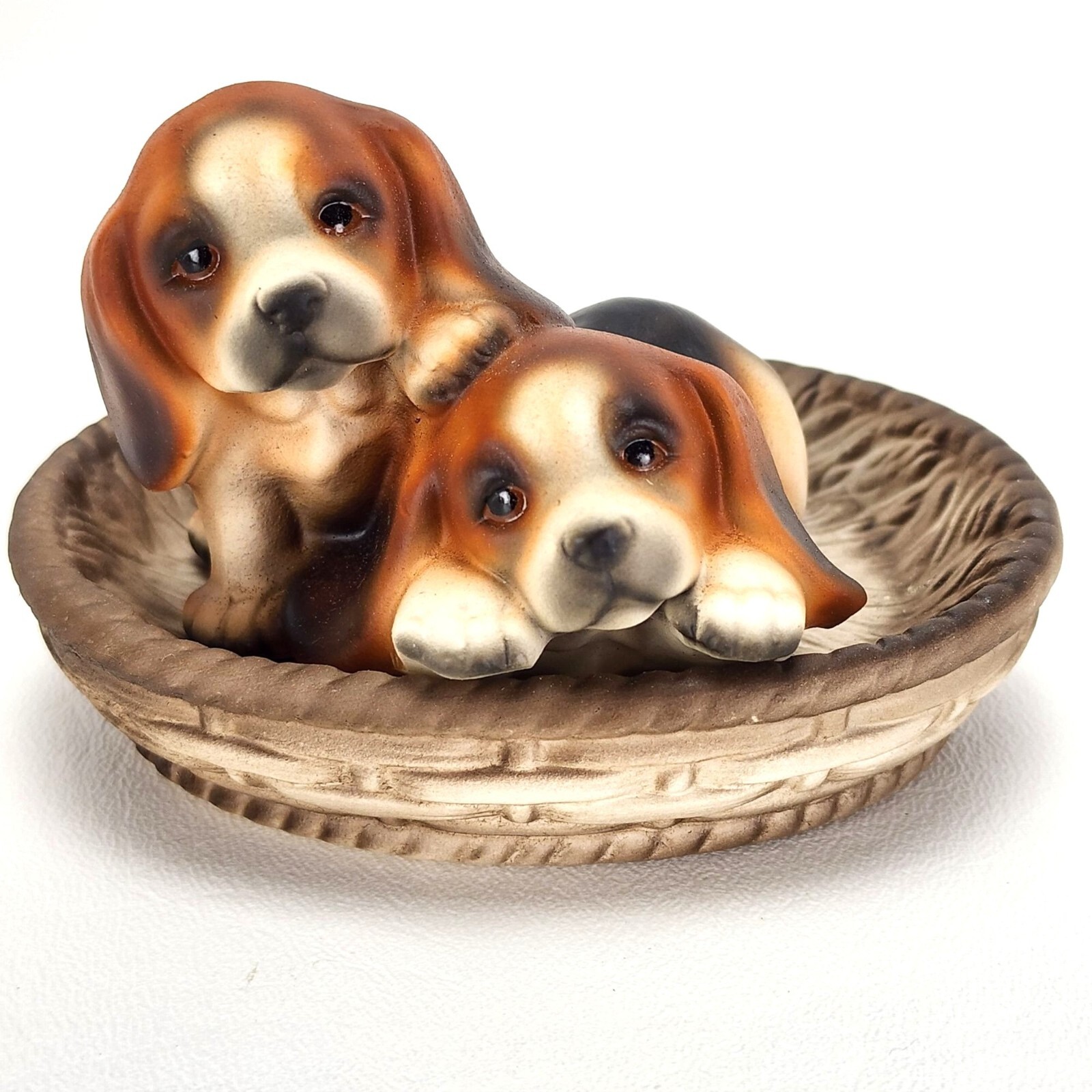 Vintage Beagles in a Basket No. 3607 M Takai X019B small figurine