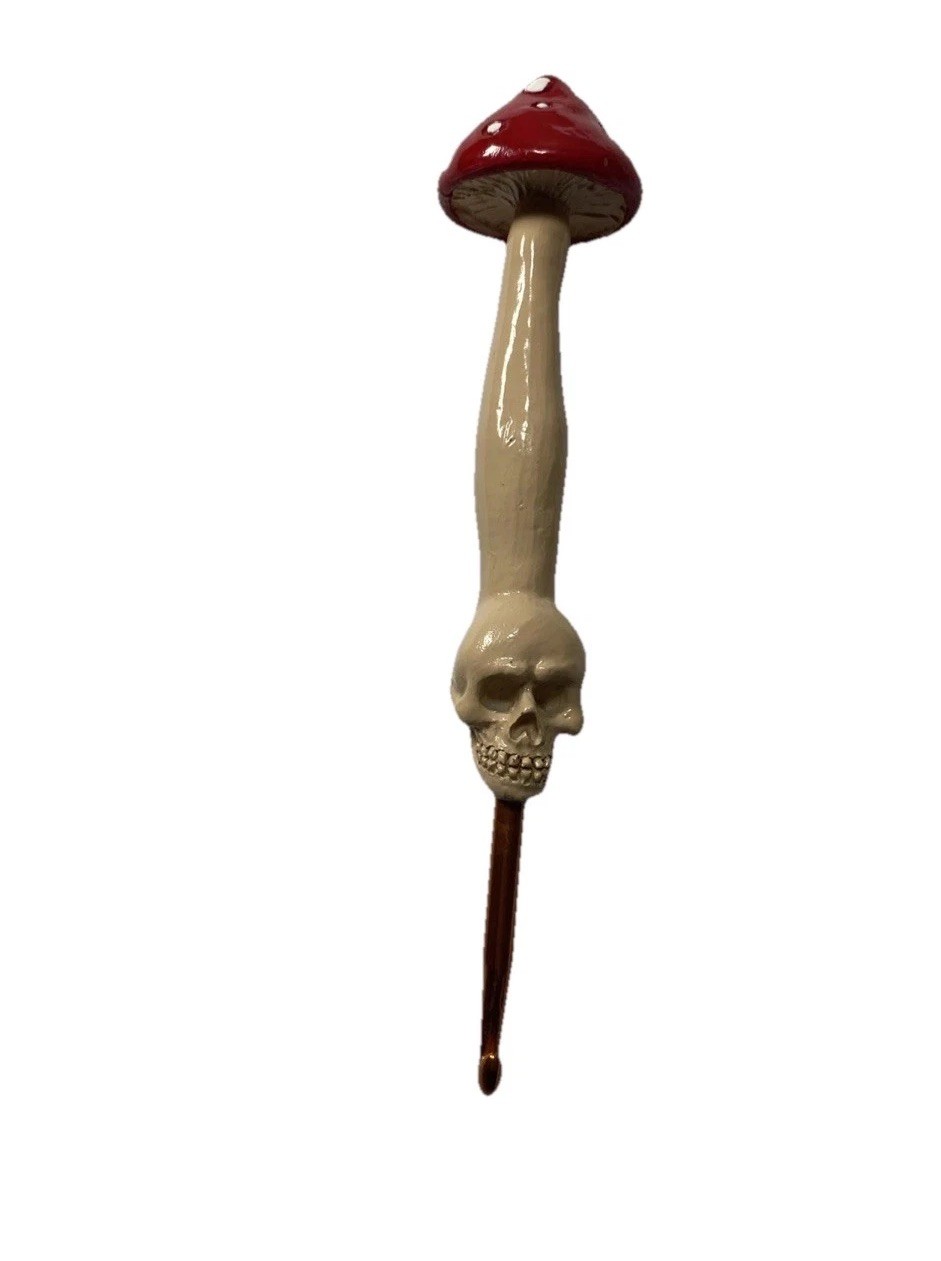 Handmade Ergonomic Crochet Hook Skull Mushroom Polymer Clay Gothic Crochet