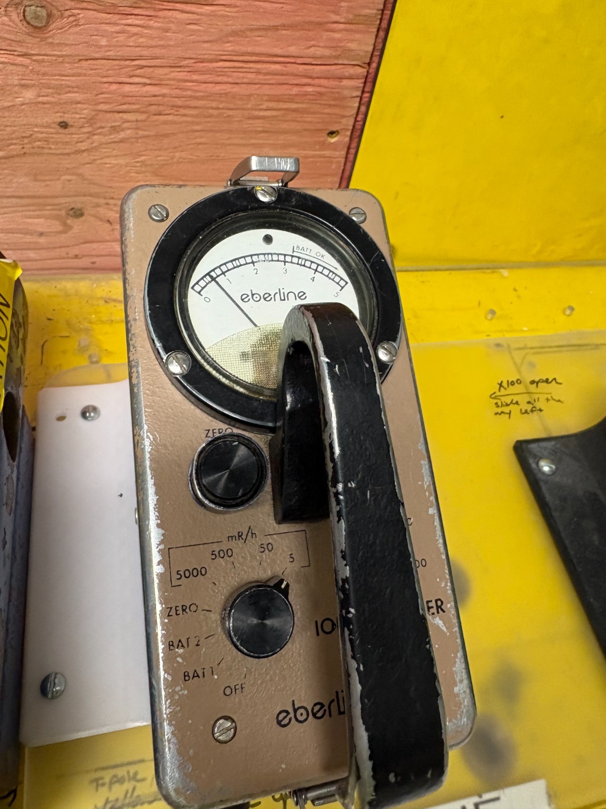 Eberline RO-2 Radiation Survey Meter