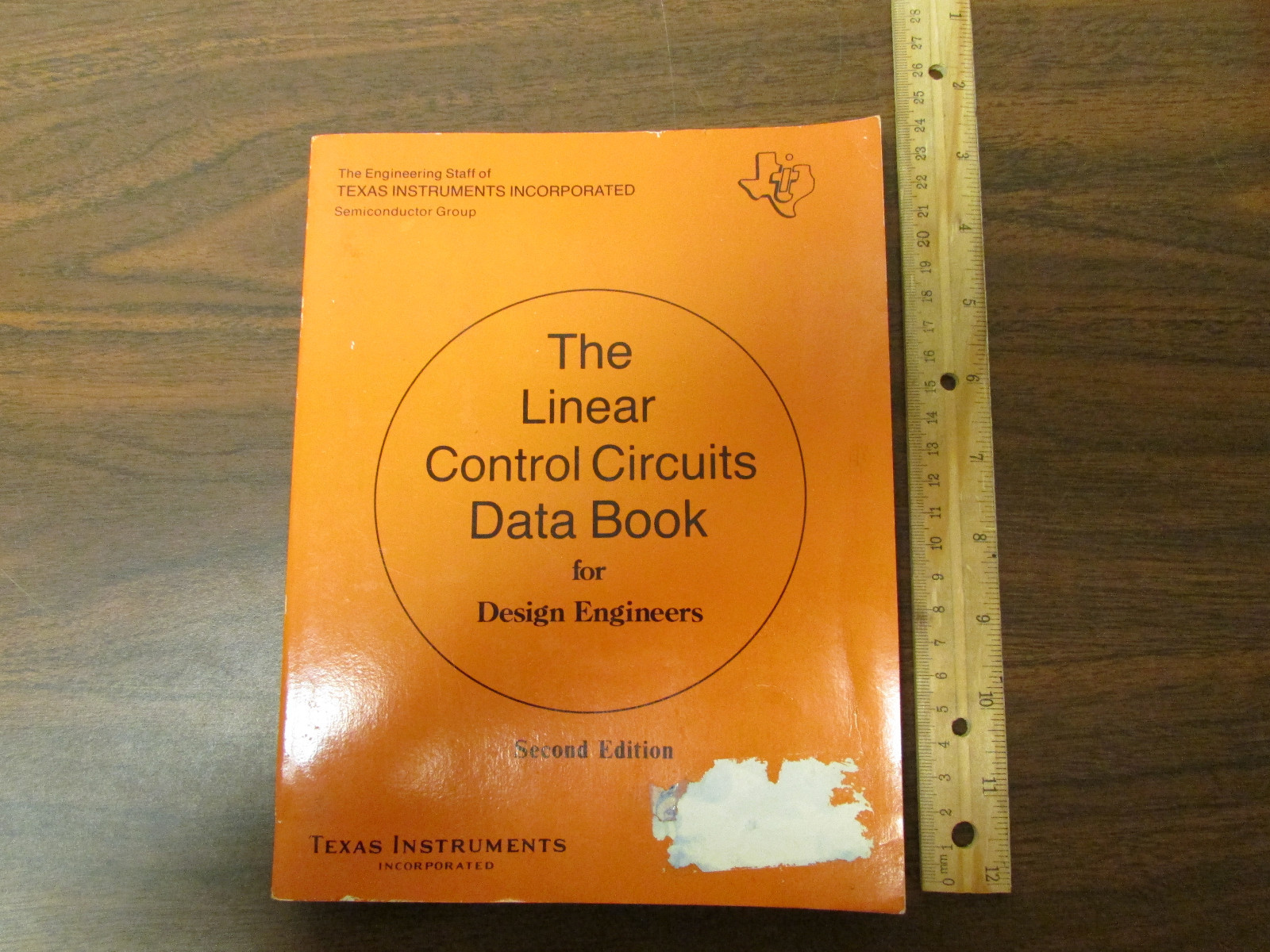 Texas Instruments Linear Control Circuits Data Book 2nd Edition 1980