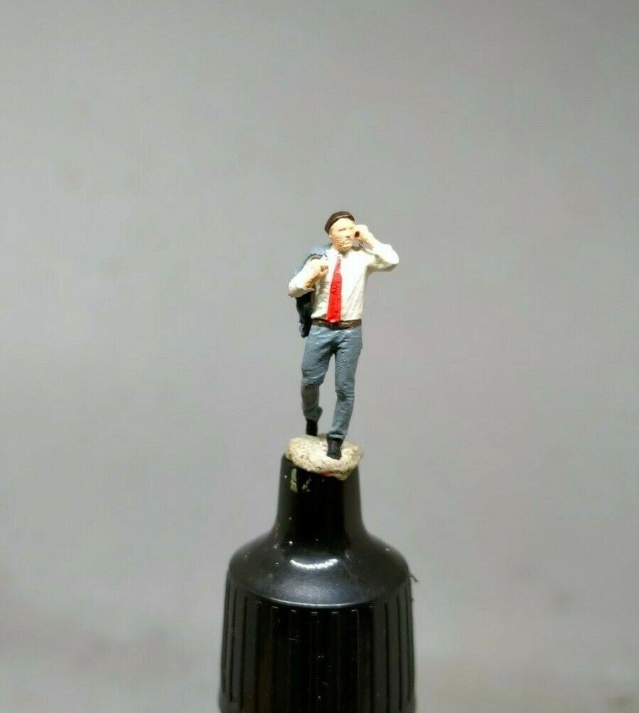 Businessman Phone #2 HO 1:87 miniature figure no preiser
