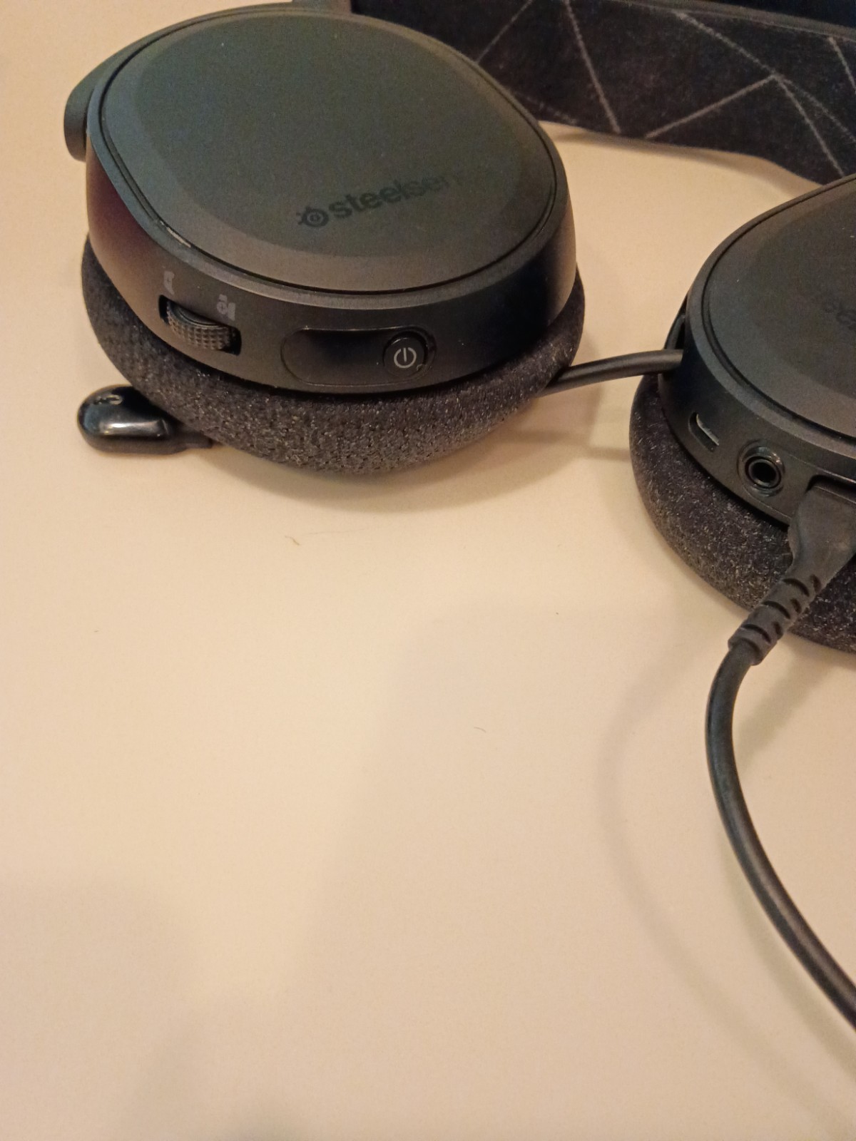 SteelSeries Arctis 3 Gaming Headset Wired Headphones W Cable