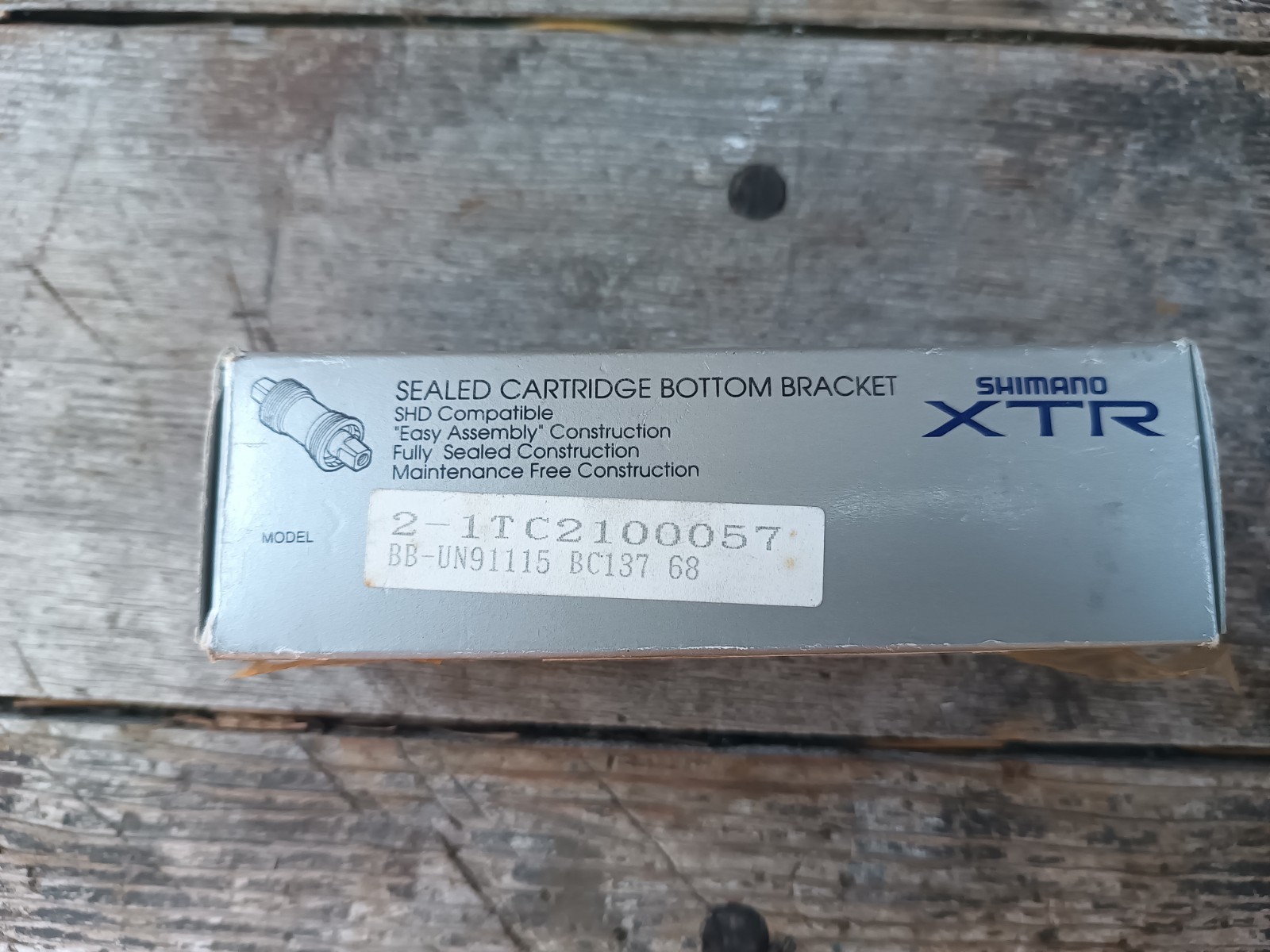 NOS NIB Shimano XTR BB-UN91 Bottom Bracket