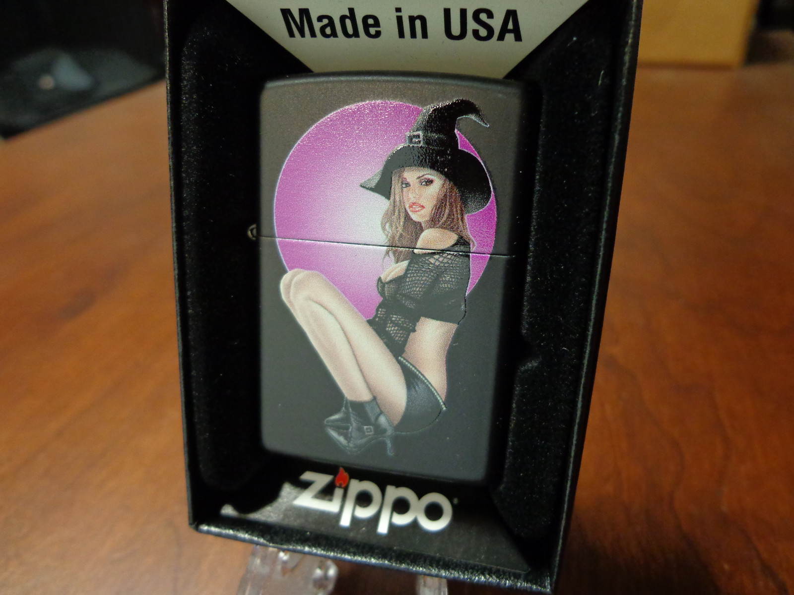 PINUP GIRL SEXY WITCH BRUNETTE PINUP HALLOWEEN ZIPPO LIGHTER MINT KEITH GARVEY