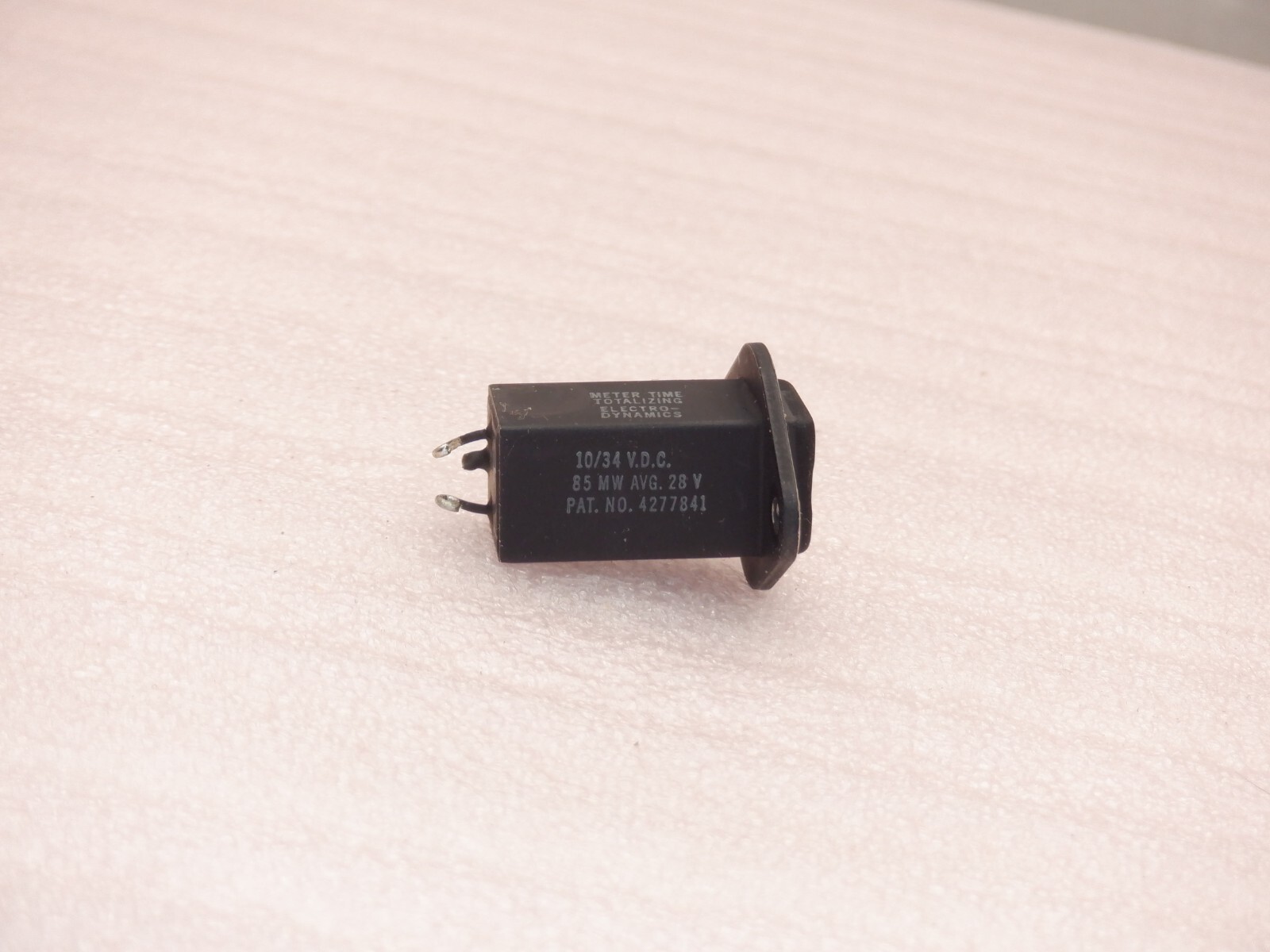 ELECTRO-DYNAMICS D16C8CE-16 SUBMINIATURE ELAPSED TIME INDICATOR