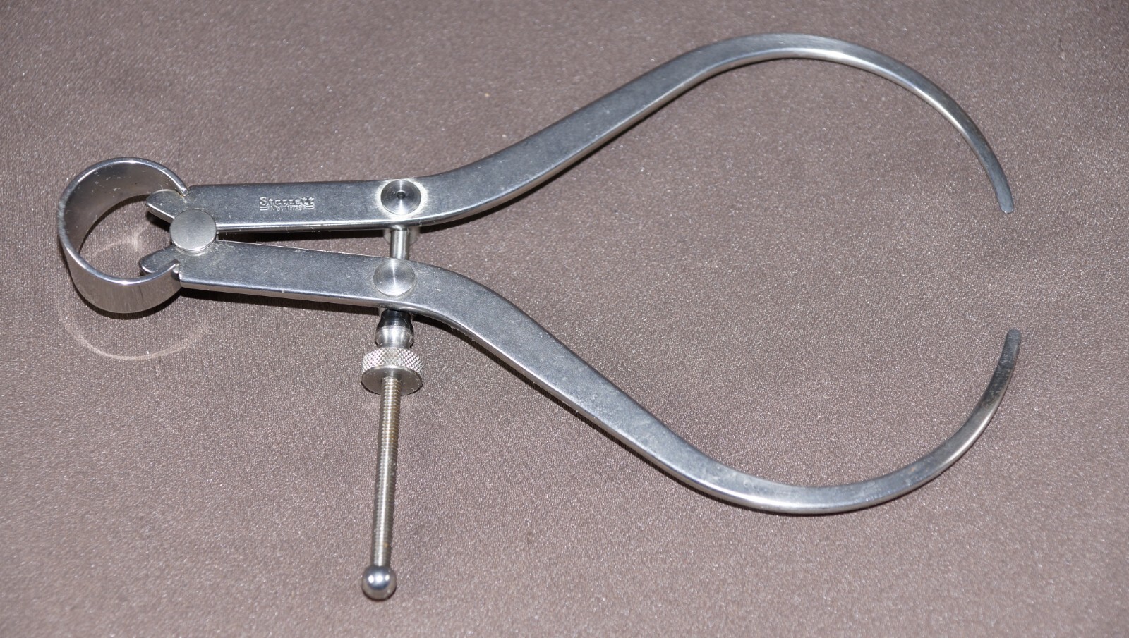Starrett 179-6 Flat Leg Solid Nut Spring Joint Outside Caliper 6"