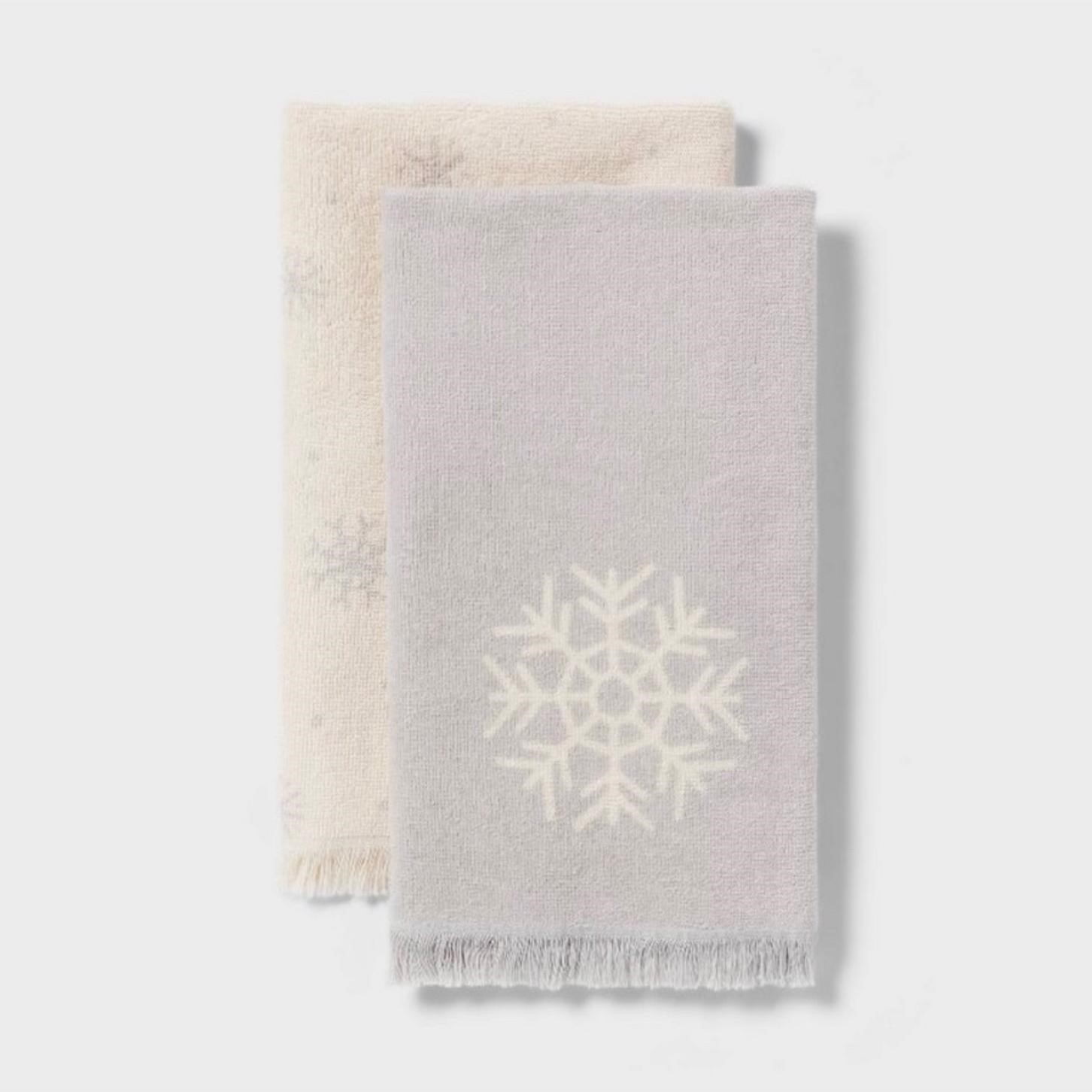 2pk Christmas Scattered Snowflake Hand Towels Gray/White Holiday – Wondershop
