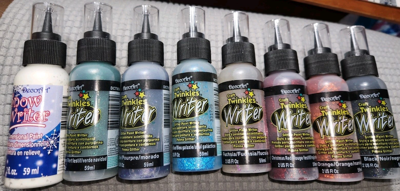 NEW! Lot of 8 DECOART CRAFT TWINKLE WRITERS GLITTER PAINT WRITERS 1 SNOW WRITER