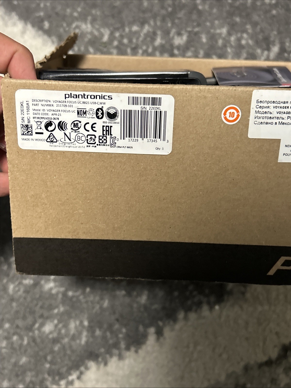 Plantronics Voyager Focus UC B825 Wireless Bluetooth Headset New Open Box