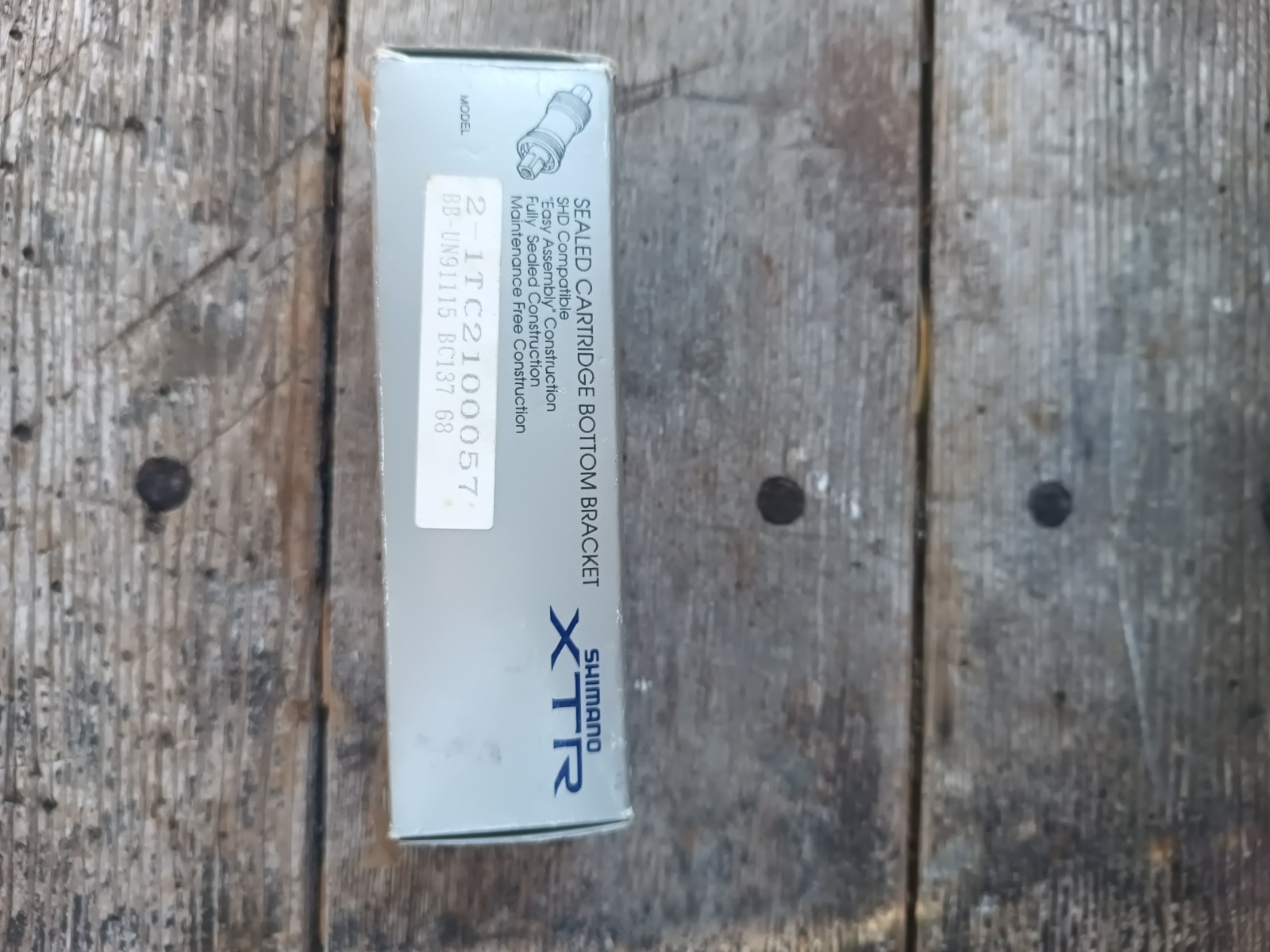 NOS NIB Shimano XTR BB-UN91 Bottom Bracket