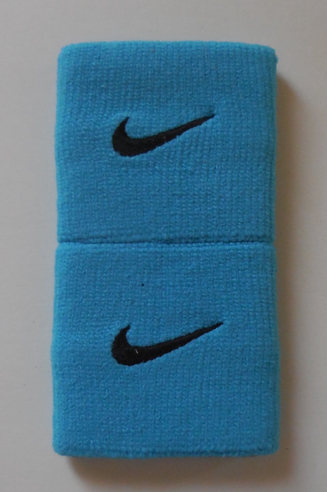 Nike Tennis Wristband Women Omega Blue/Black 1 Pair