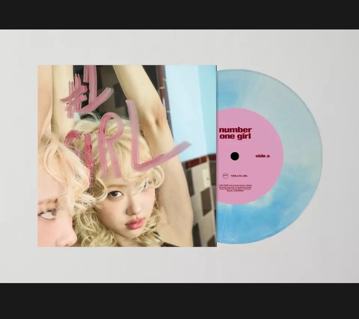 🌀ROSE - Number One Girl / APT. UO Exclusive 7" Inch Cloudy Blue Vinyl - /3000🌀