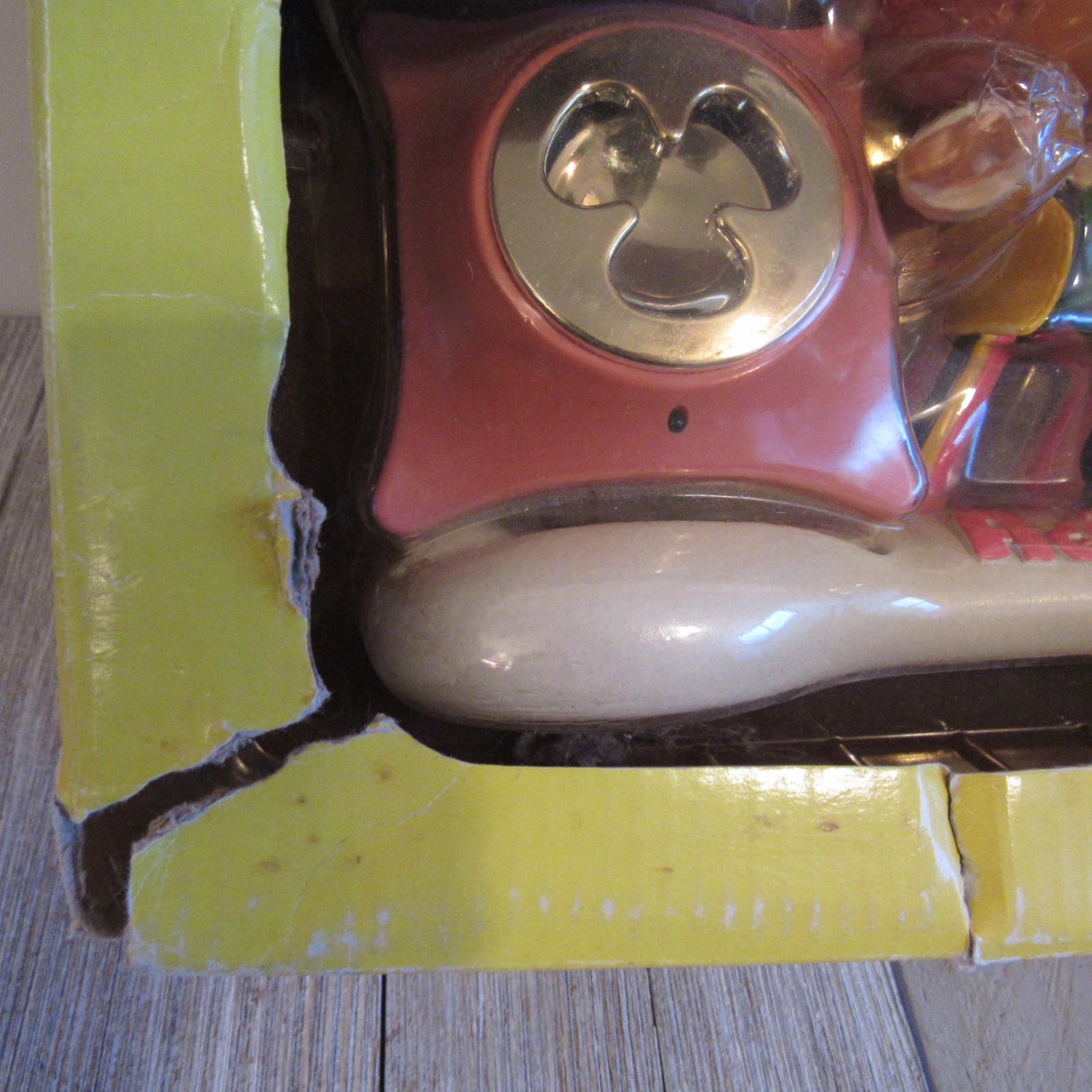 Vtg Besta Mr. A Go Go MP3 Capable Toy Speaker System Packaging Untested