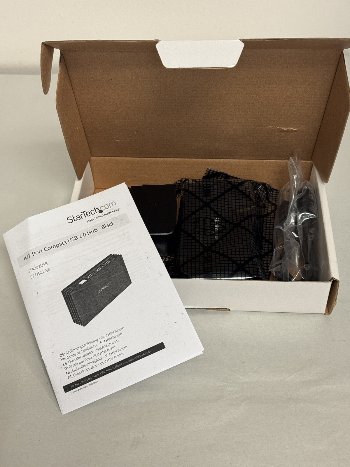 NEW StarTech 7-Port Compact USB Hub Part# ST7202USB