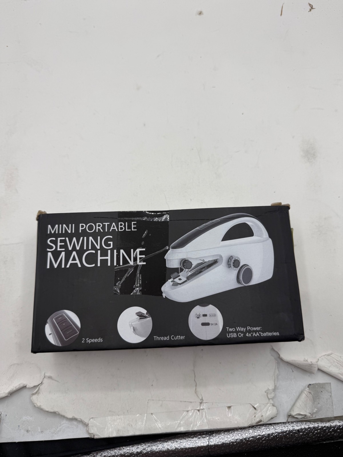 Handheld Sewing Machine, Portable 2-Speed Mini Sewing Machine, Easy to Use for