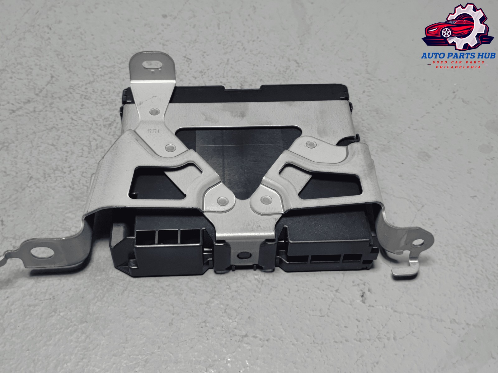 Toyota Camry 2018-2019 Telephone Transceiver Communication Module & Bracket OEM