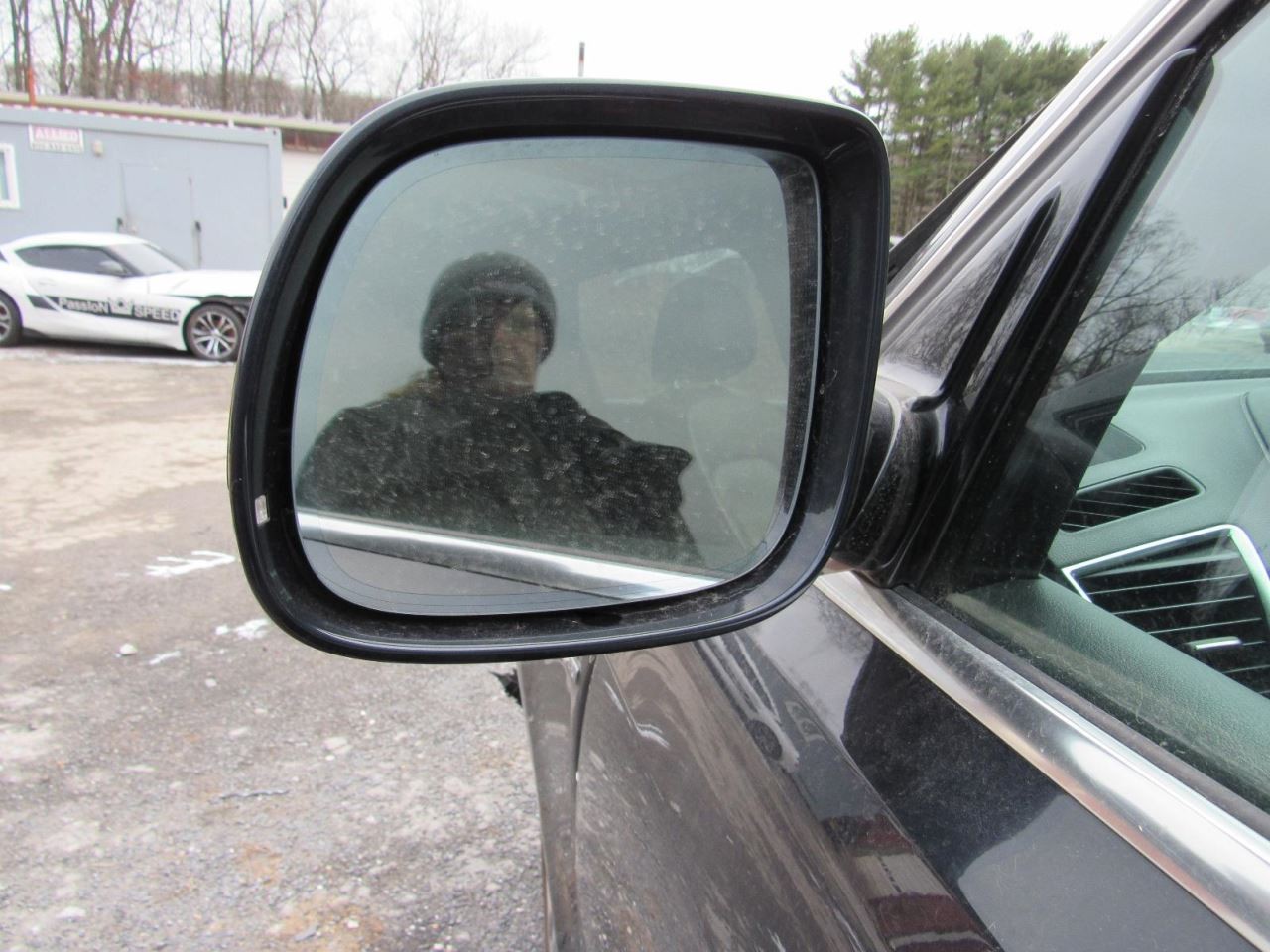 Q5 2015 Glove Box 1104746