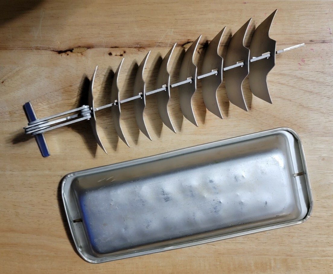 Vintage Aluminum Metal Ice Cube Tray T-Pull Handle