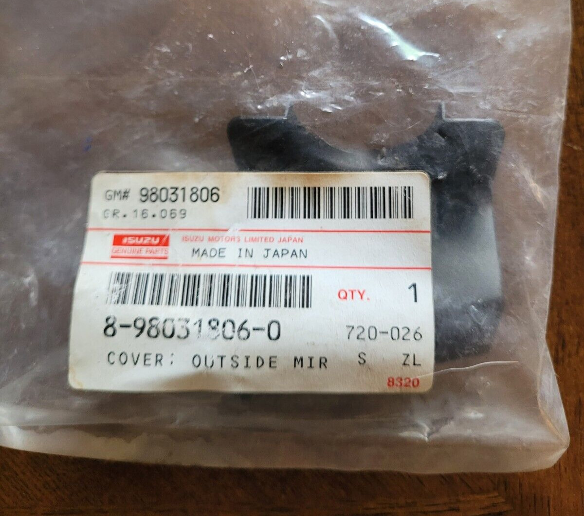 ISUZU OUTSIDE MIRROR COVER  98031806  8-98031806-0 OEM NEW