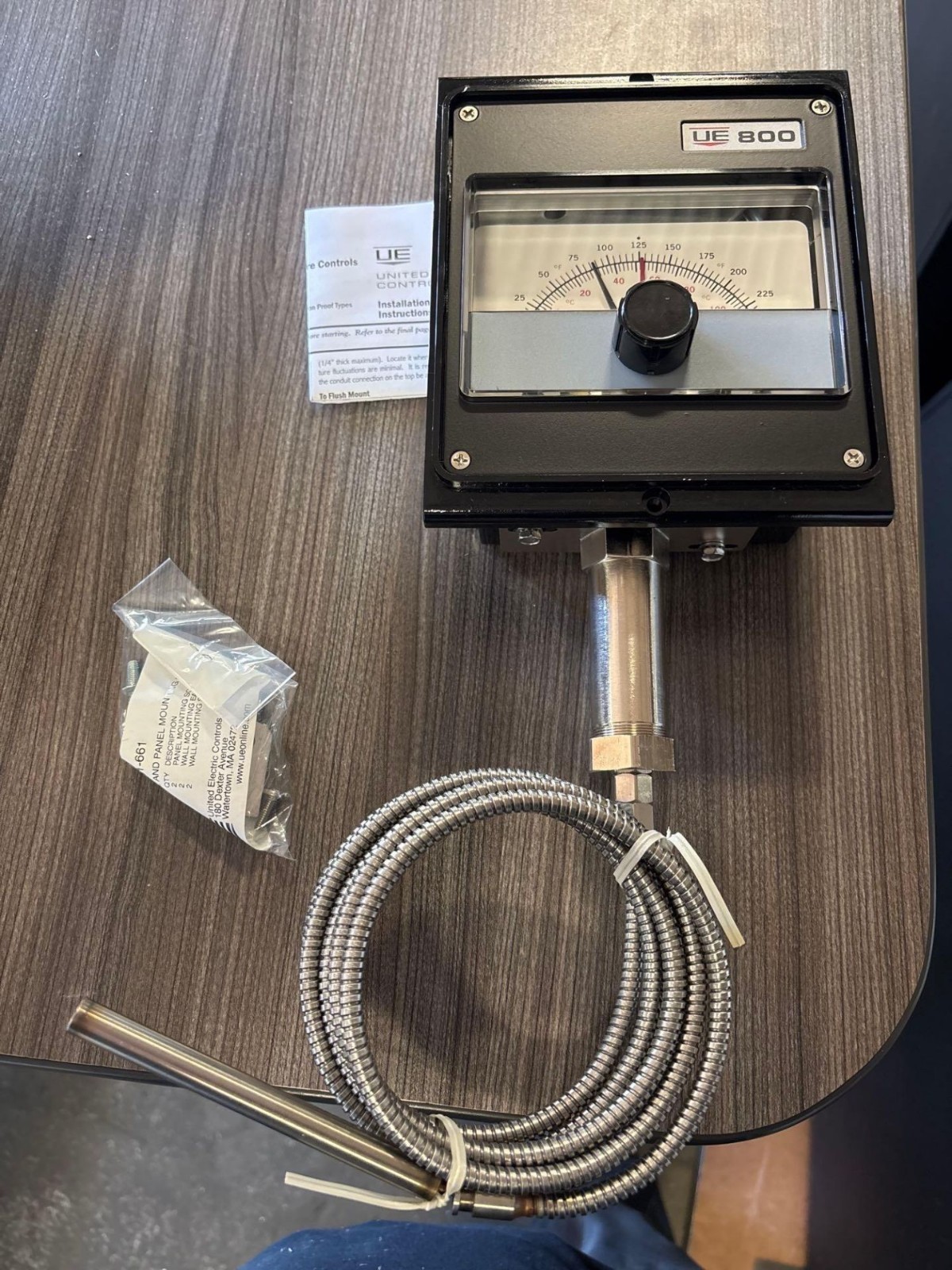 NEW IN BOX  United Electric Temp Controller # 800-6BS 6S-6S
